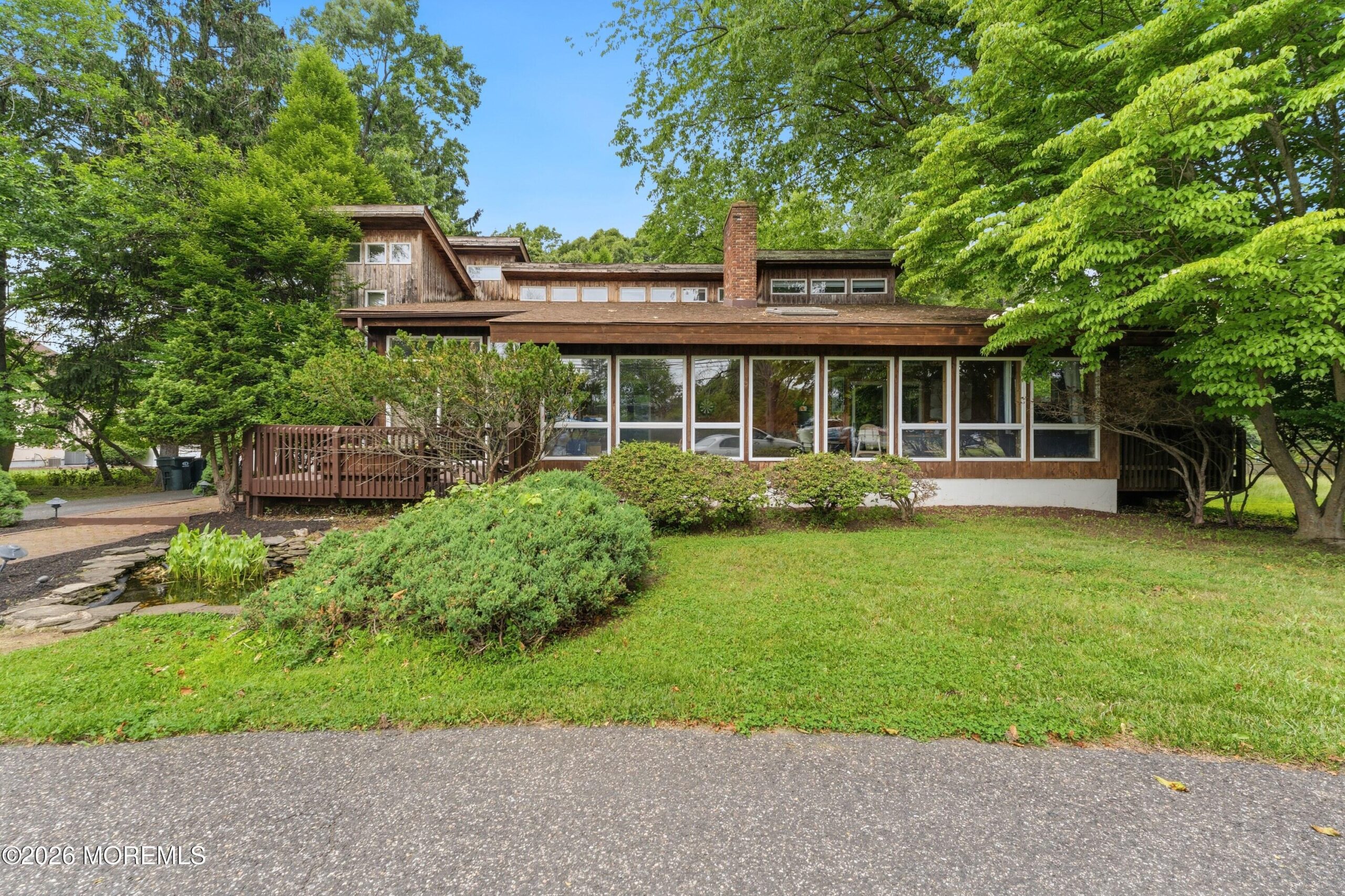 481 E Freehold Road Image 4