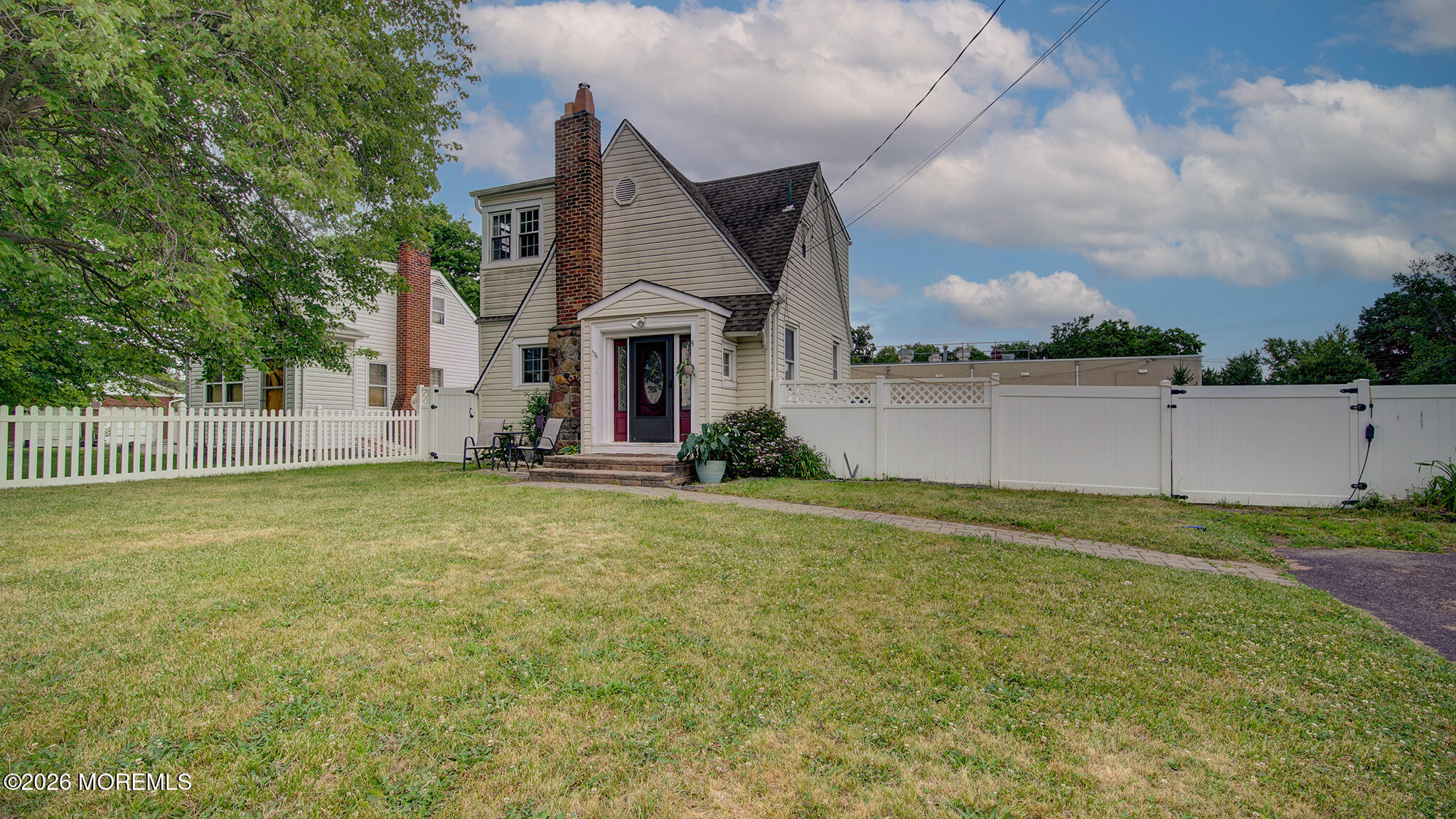 6 Anchor Boulevard Image 4