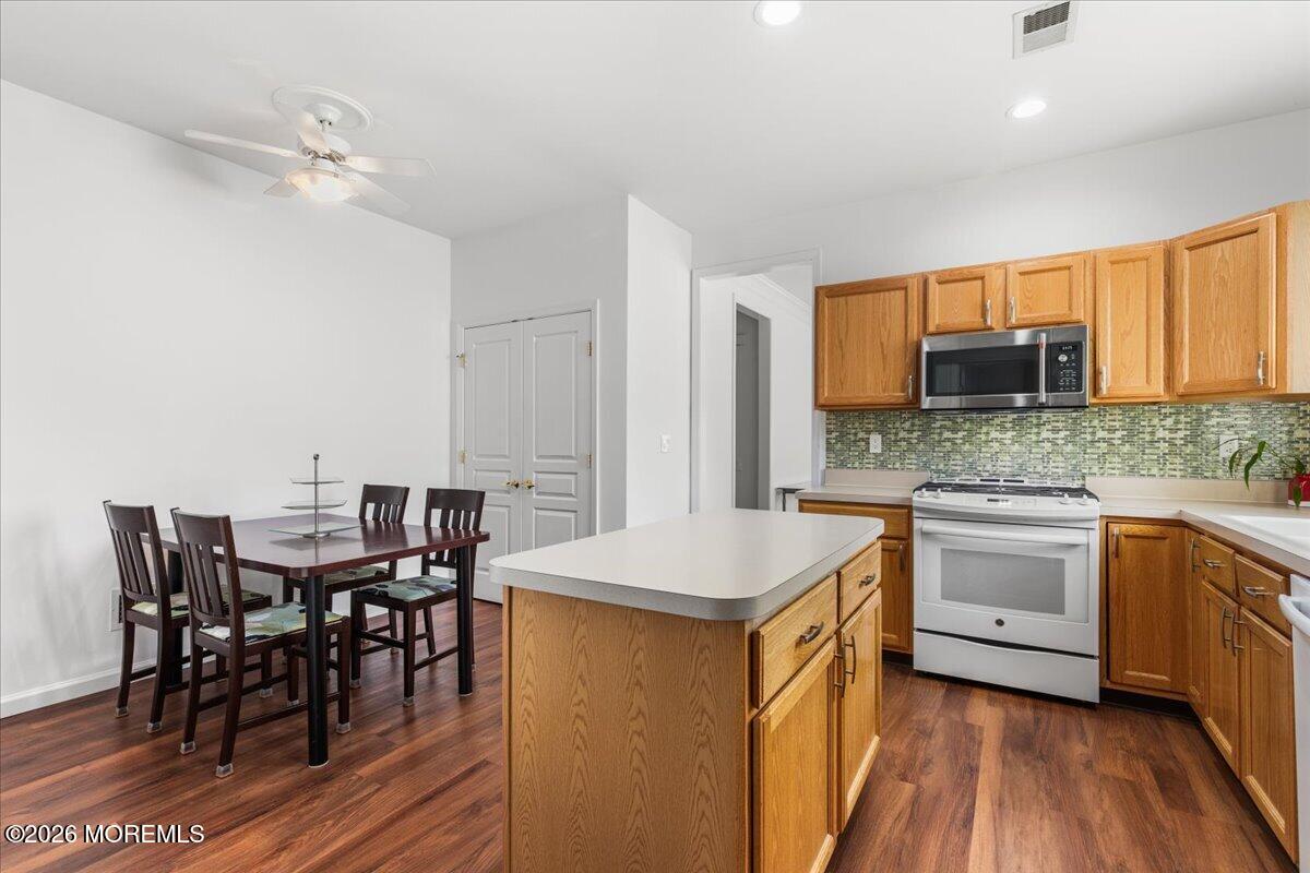 386 Harrier Drive 386, Monroe, NJ, 08831 image 12