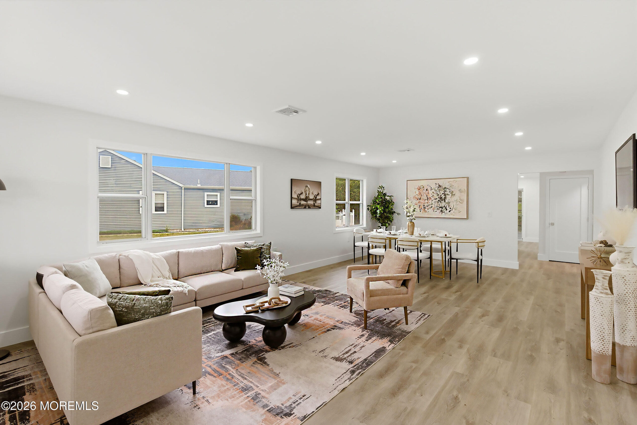 50 Paradise Boulevard Image 5