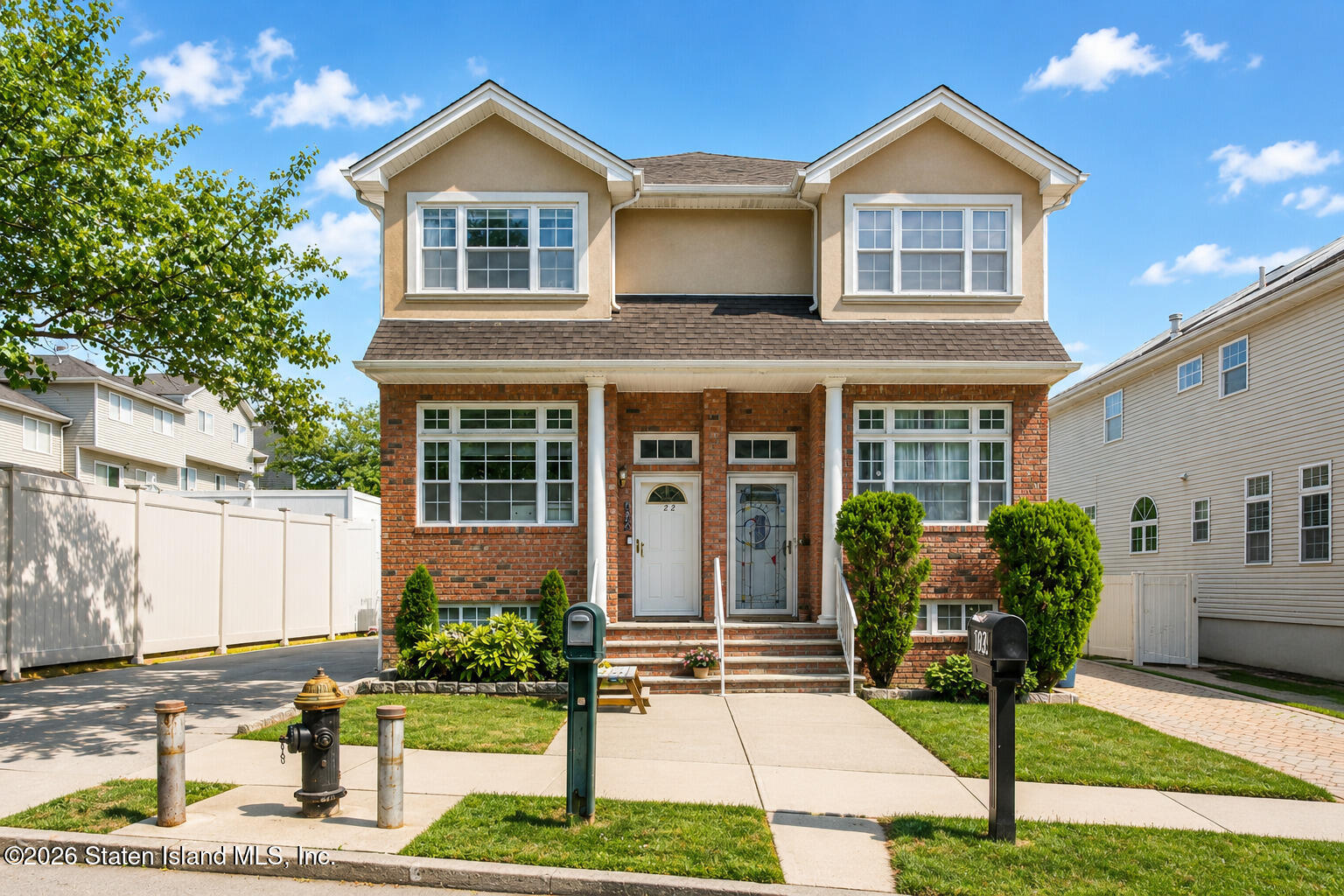 122 Ashworth Avenue Image 2