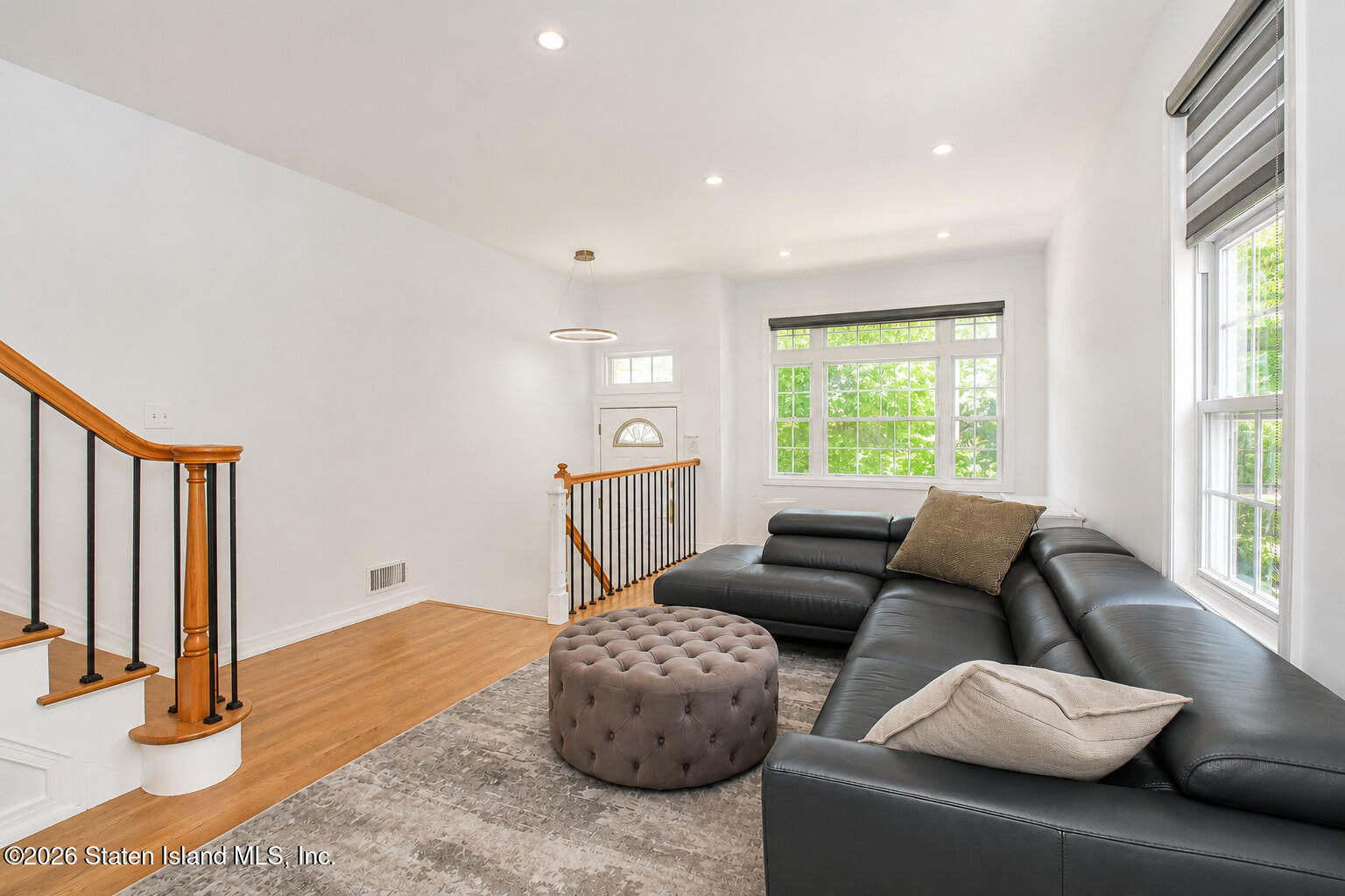 122 Ashworth Avenue Image 5