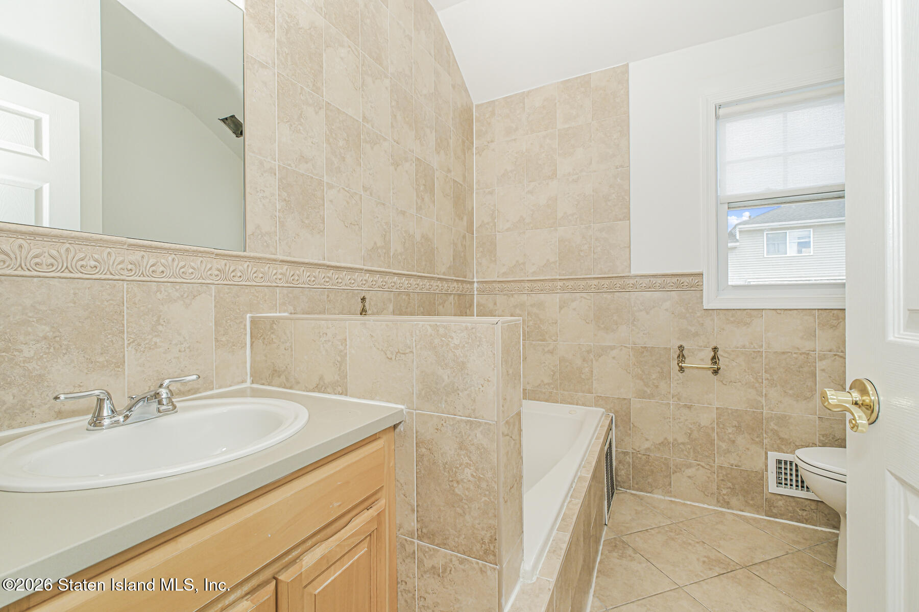 122 Ashworth Avenue, Staten Island, NY, 10314 image 17
