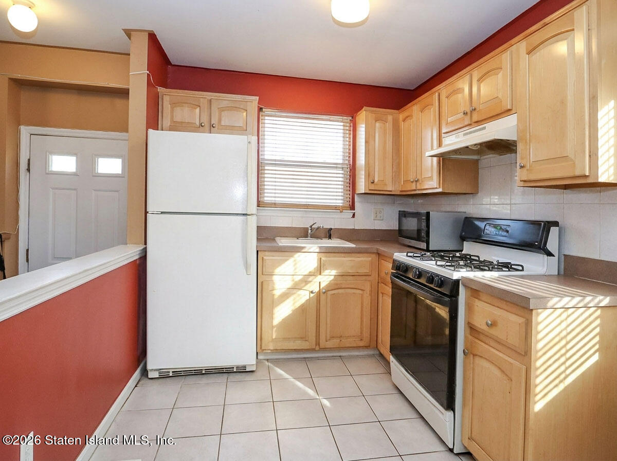 35 Daniella Court, Staten Island, NY, 10314 image 24