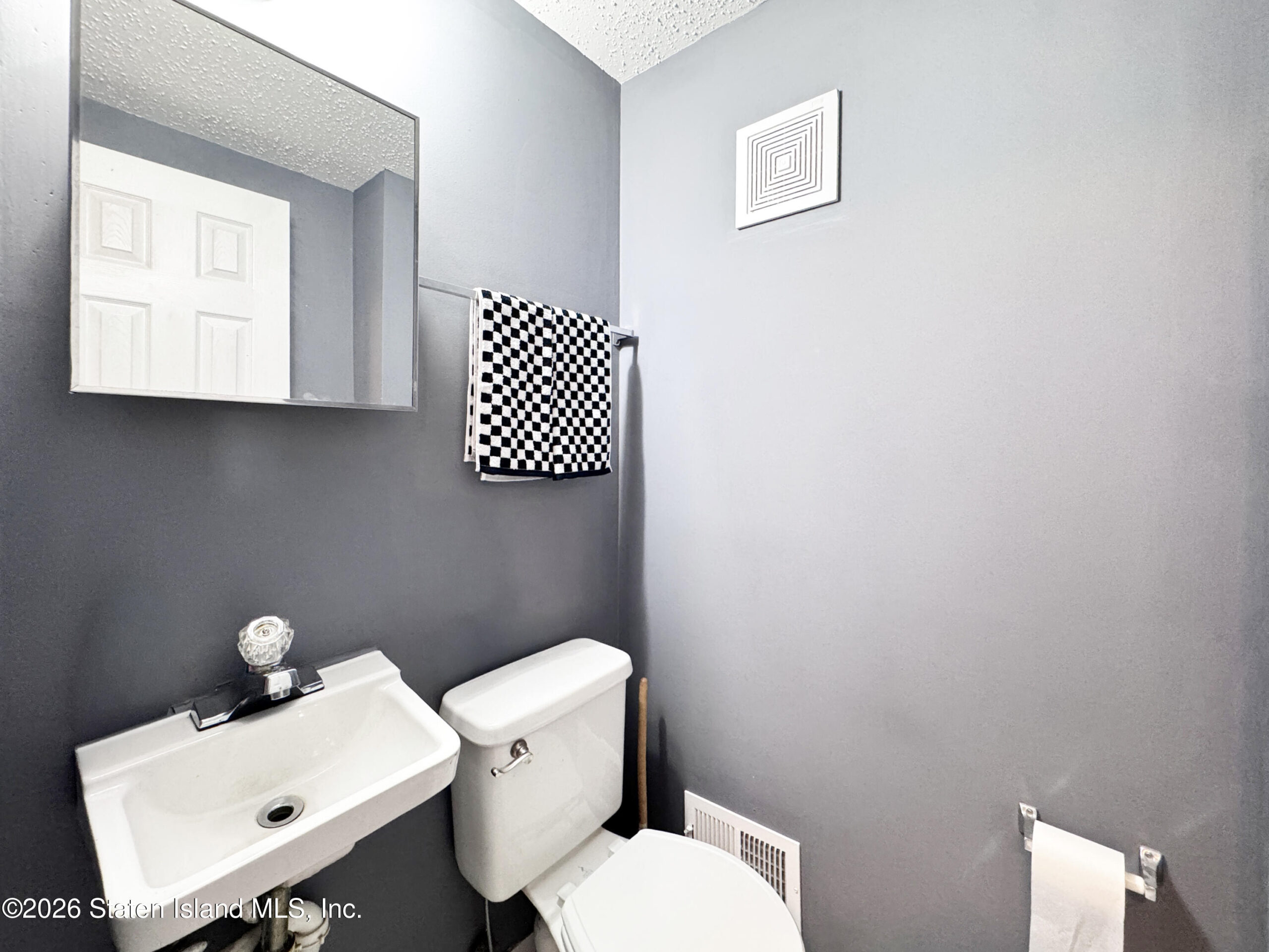 281 Jamie Lane, Staten Island, NY, 10312 image 7