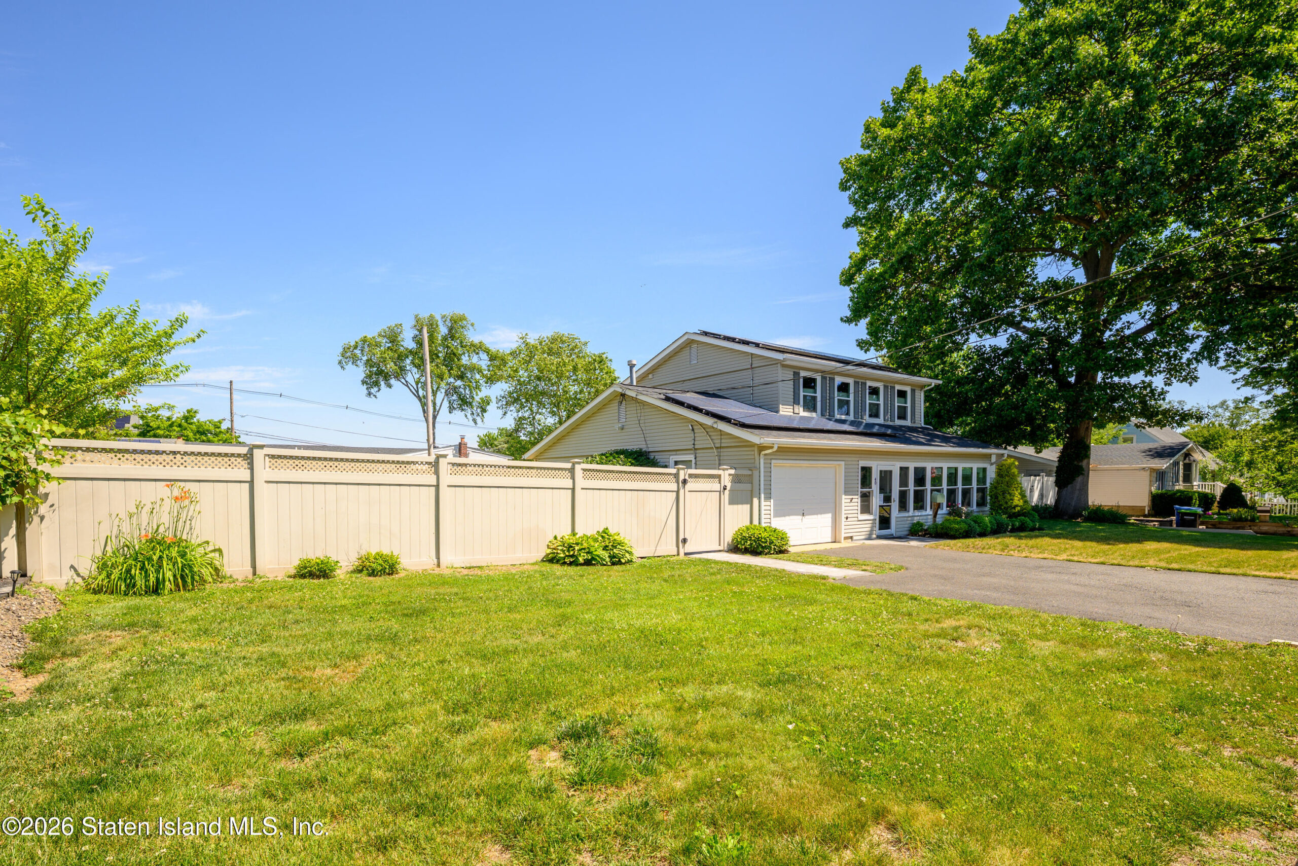 40 Pomona Boulevard Image 3