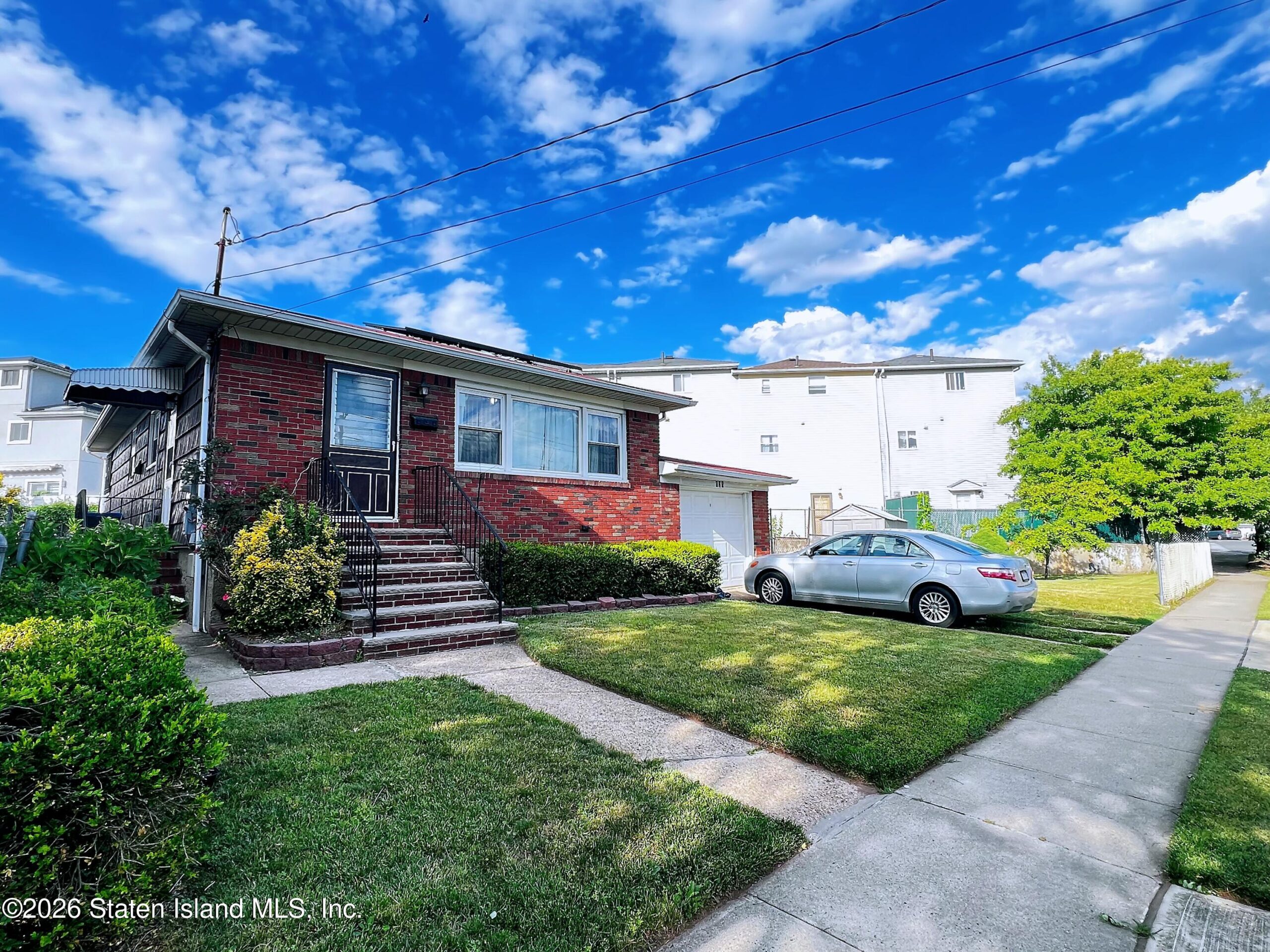 125 Reid Avenue Image 2