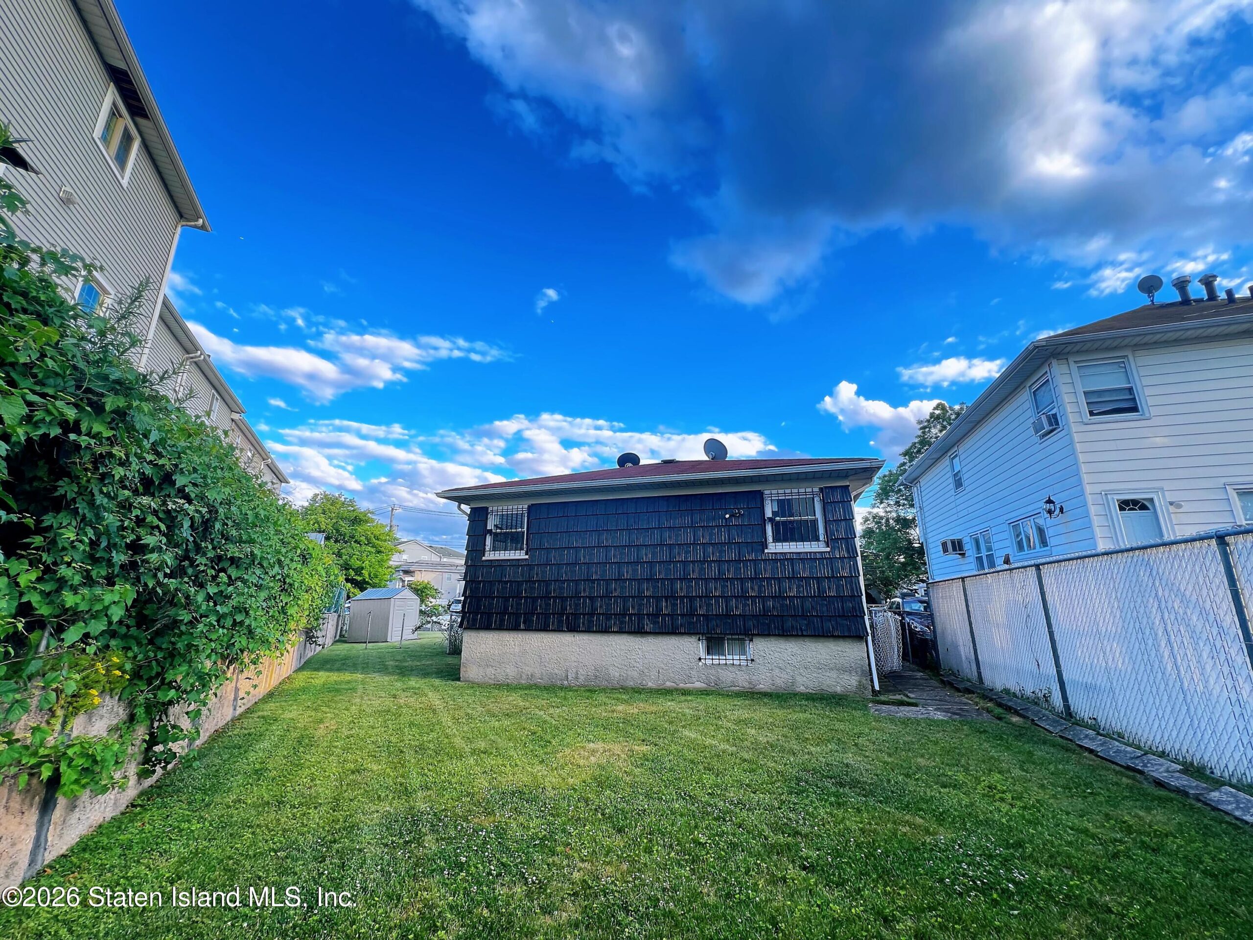 125 Reid Avenue Image 3