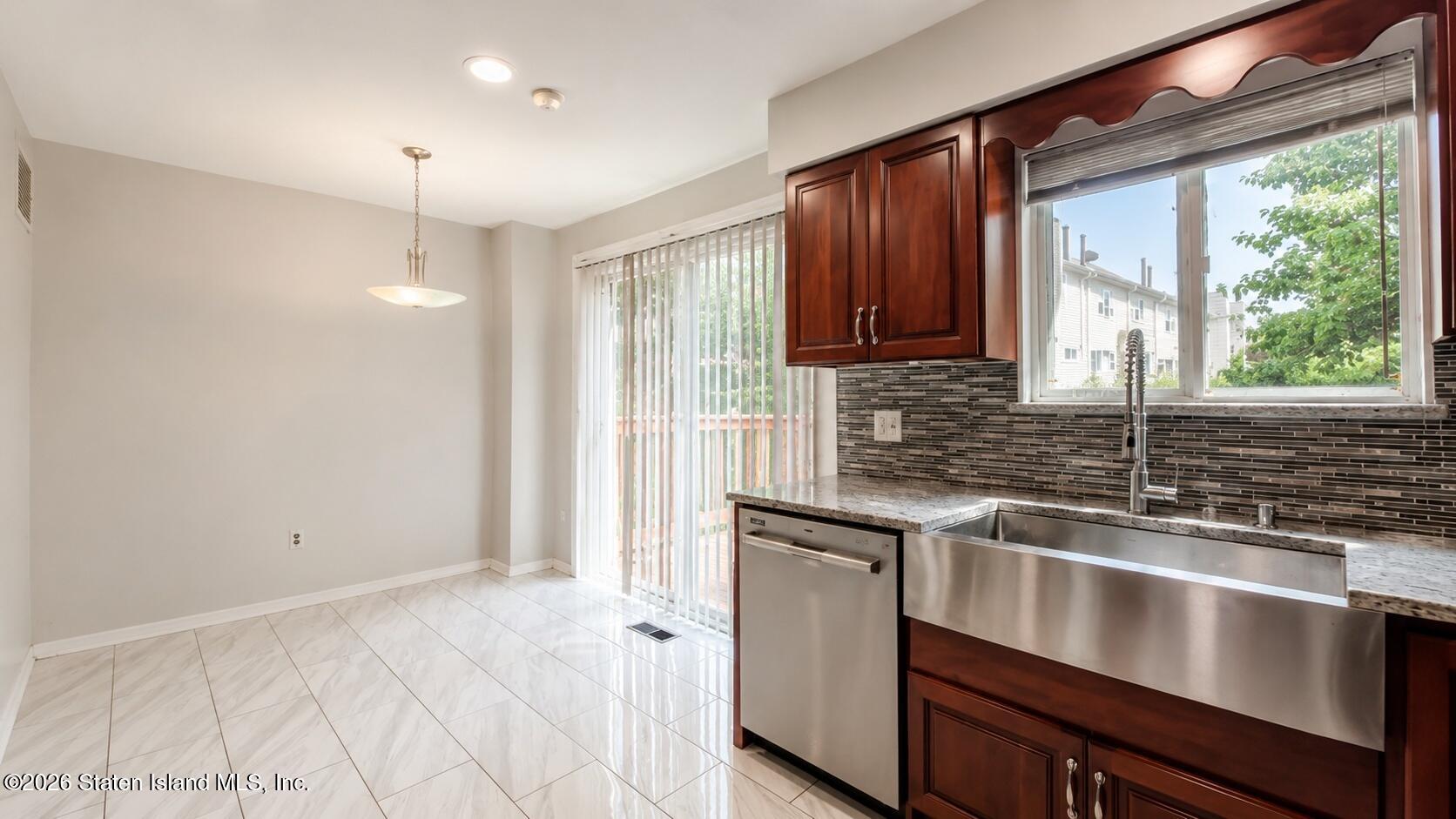 414 Wilcox Street, Staten Island, NY, 10303 image 8