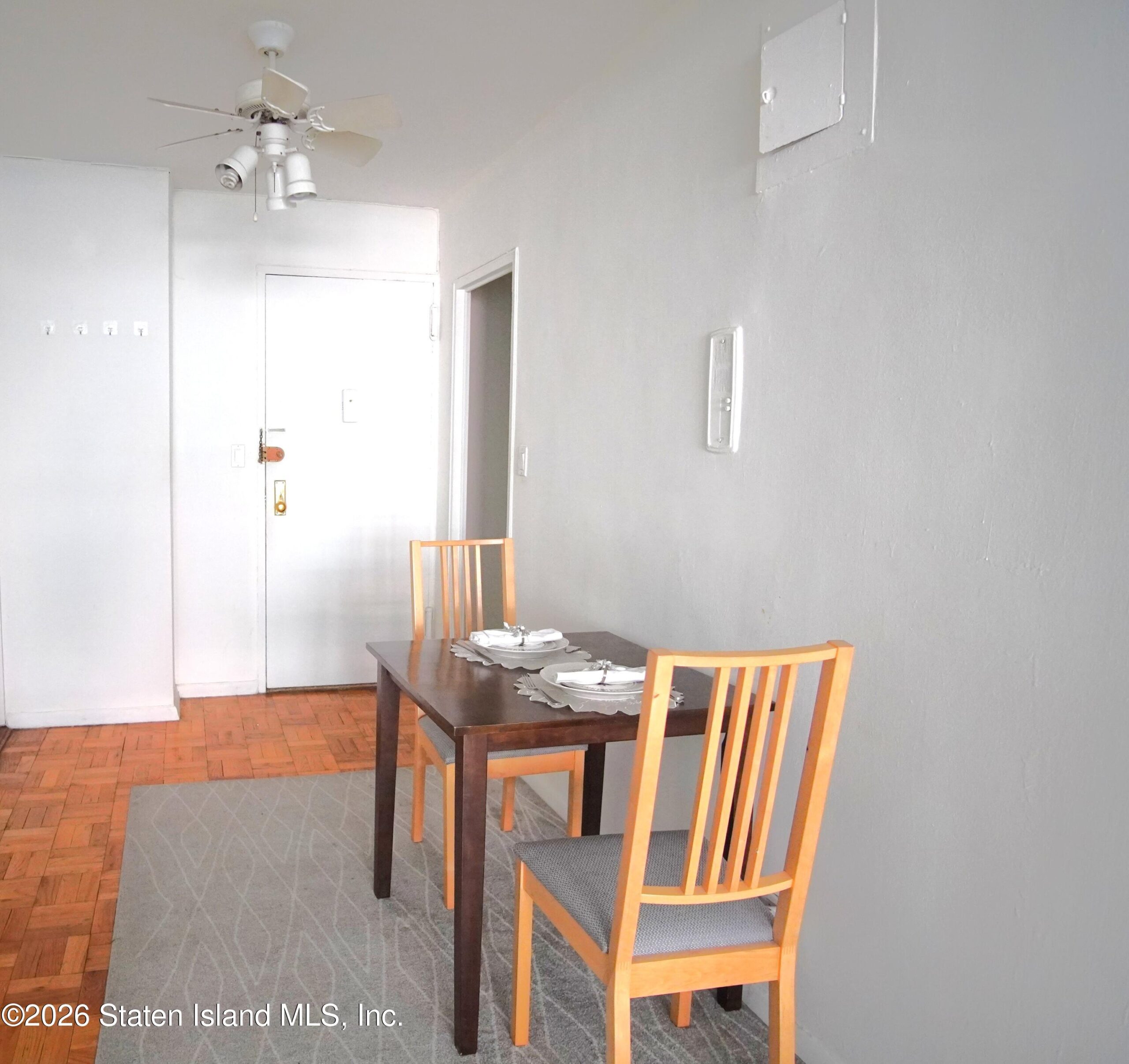 210 E 36th Street 4g Image 5