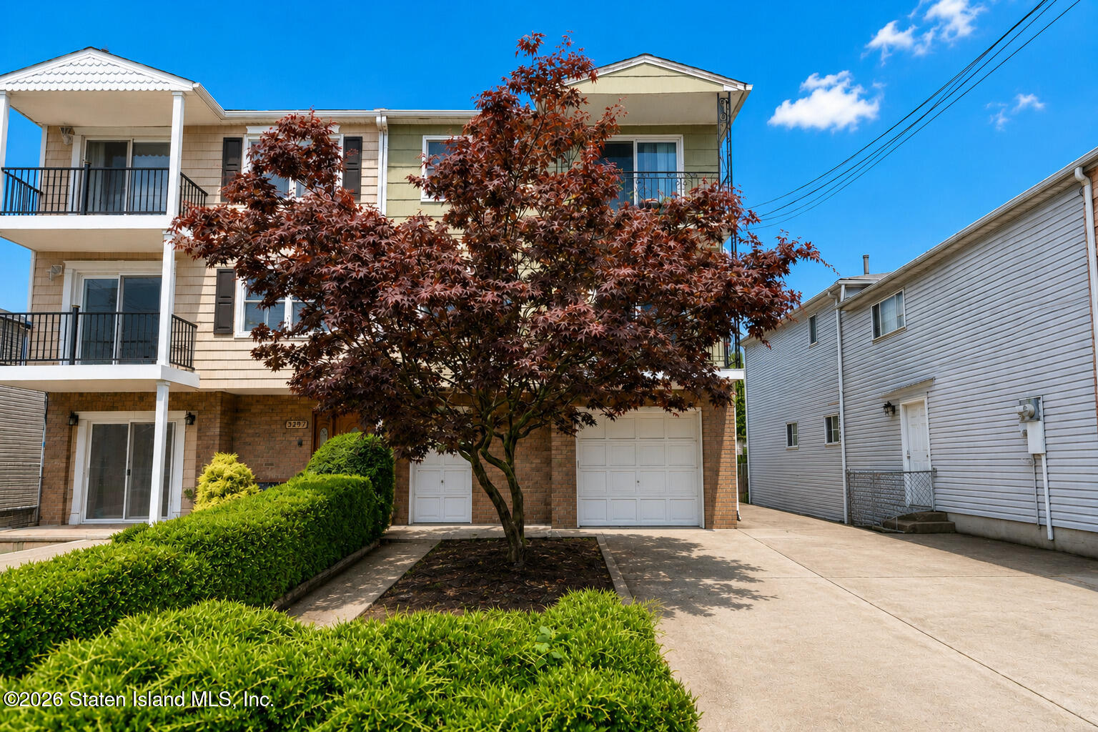 3295 Victory Boulevard Image 2