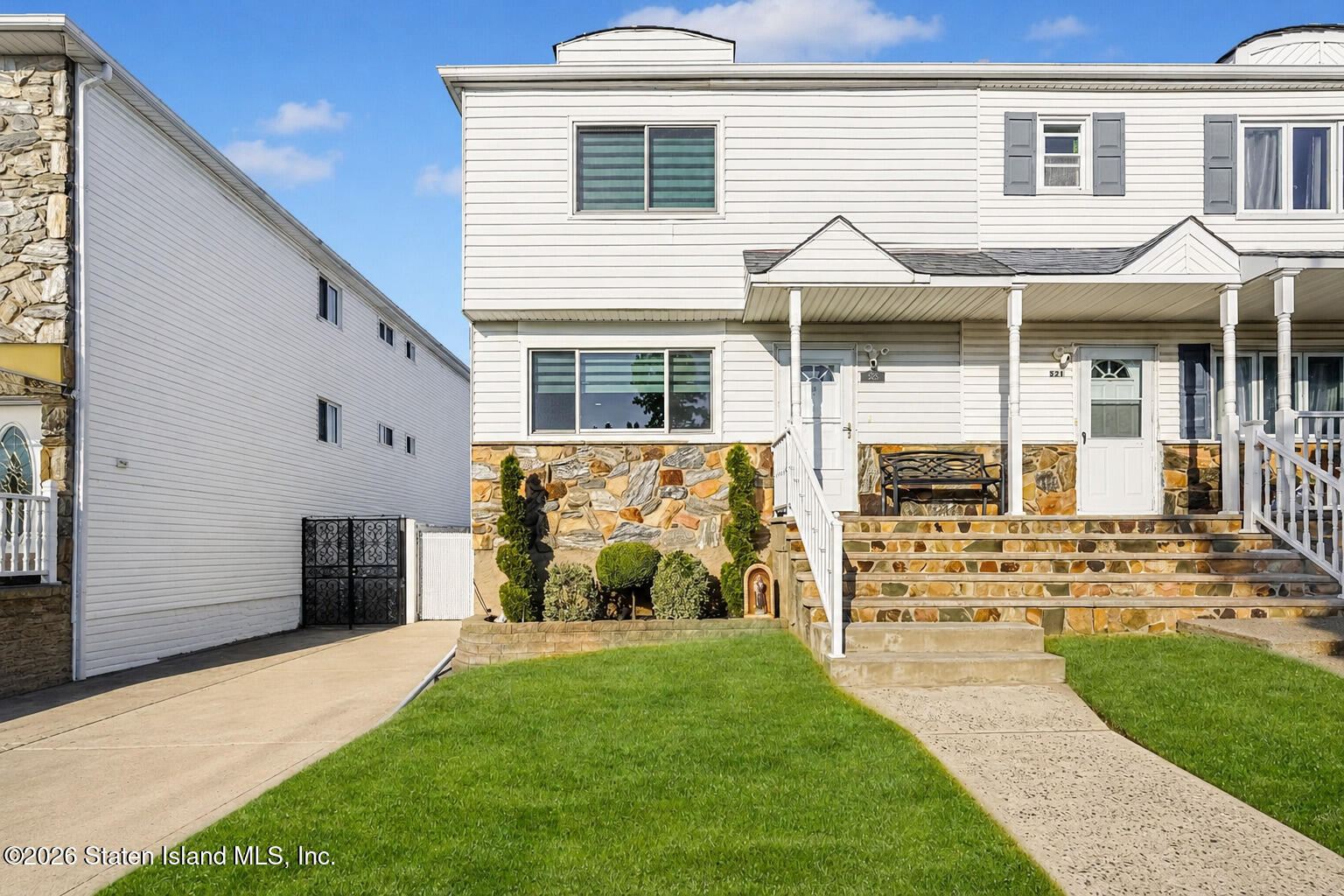 525 Eltingville Boulevard Image 1