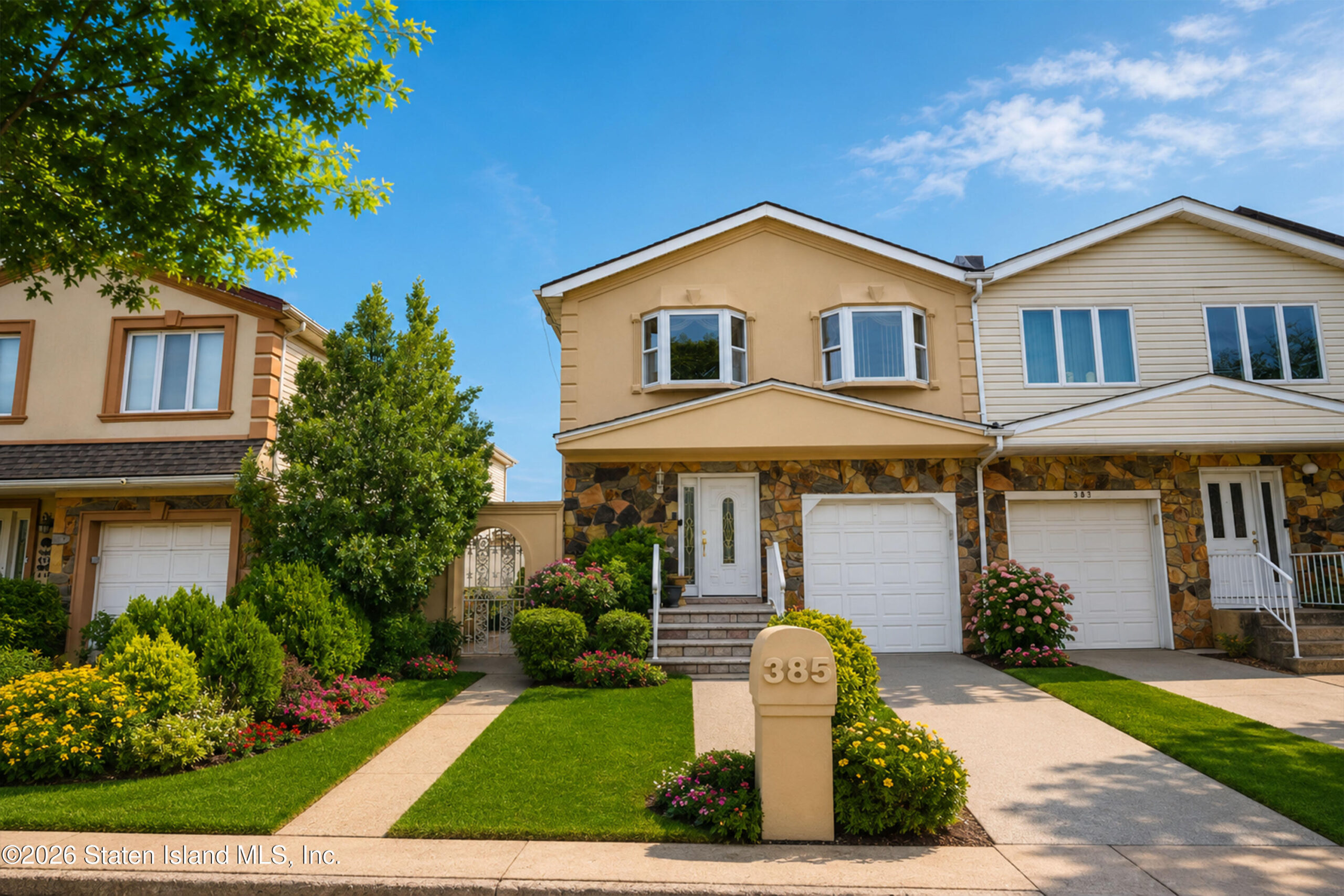 385 Brookfield Avenue Image 3