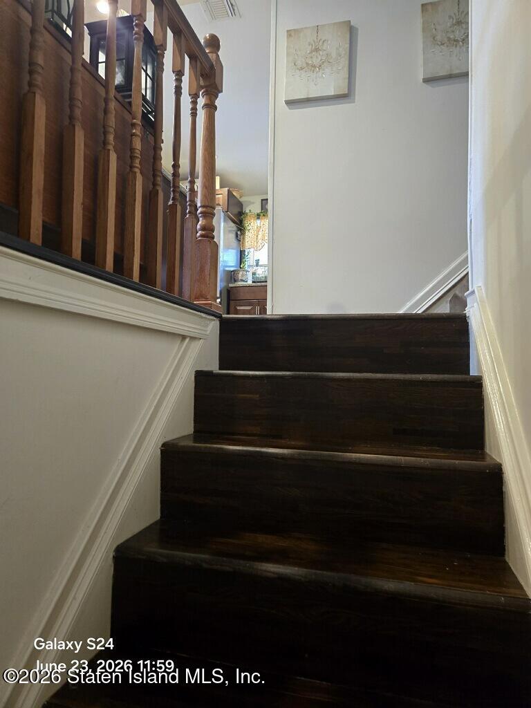 181 Mosely Avenue 2 Image 4