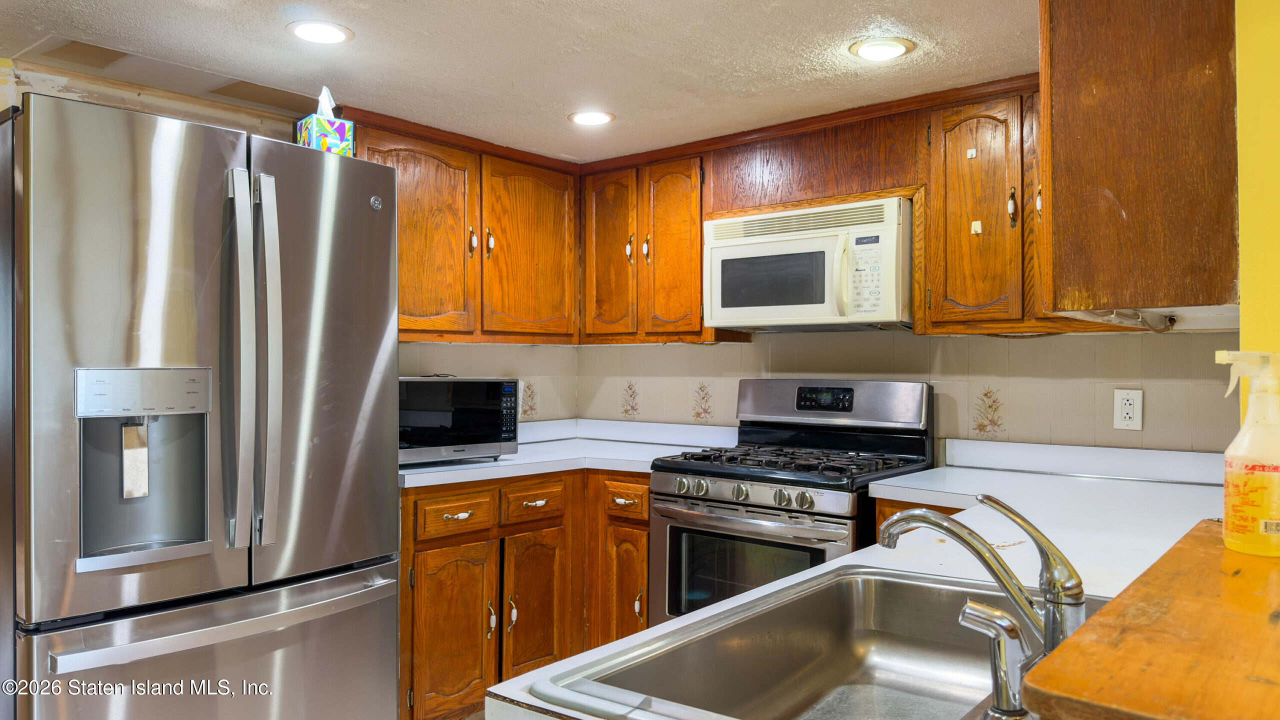 143 Hampton Green, Staten Island, NY, 10312 image 8