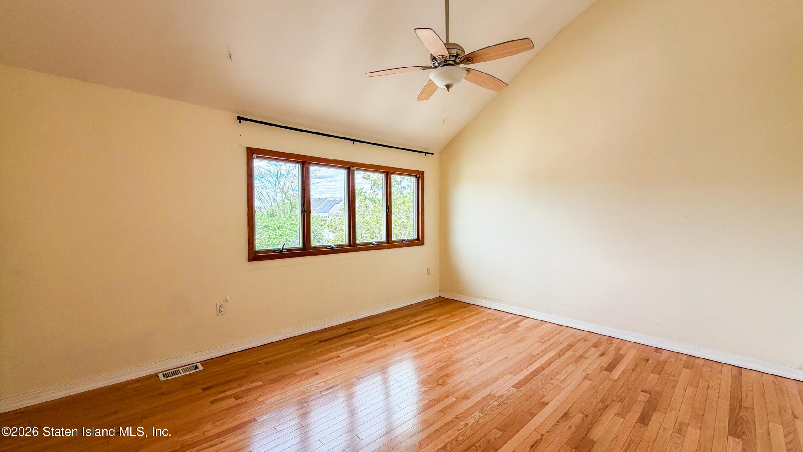 143 Hampton Green, Staten Island, NY, 10312 image 11