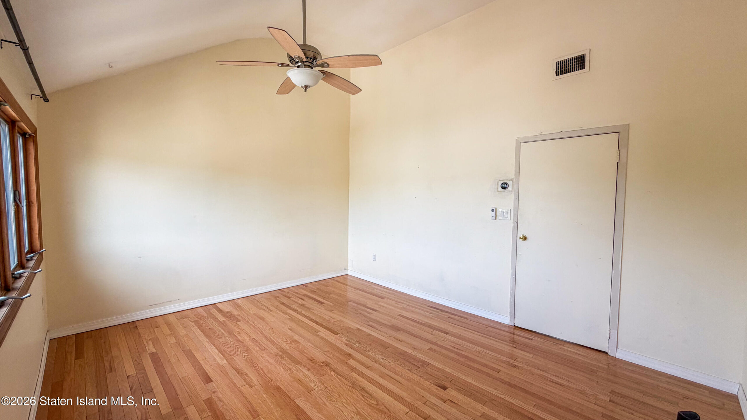 143 Hampton Green, Staten Island, NY, 10312 image 12
