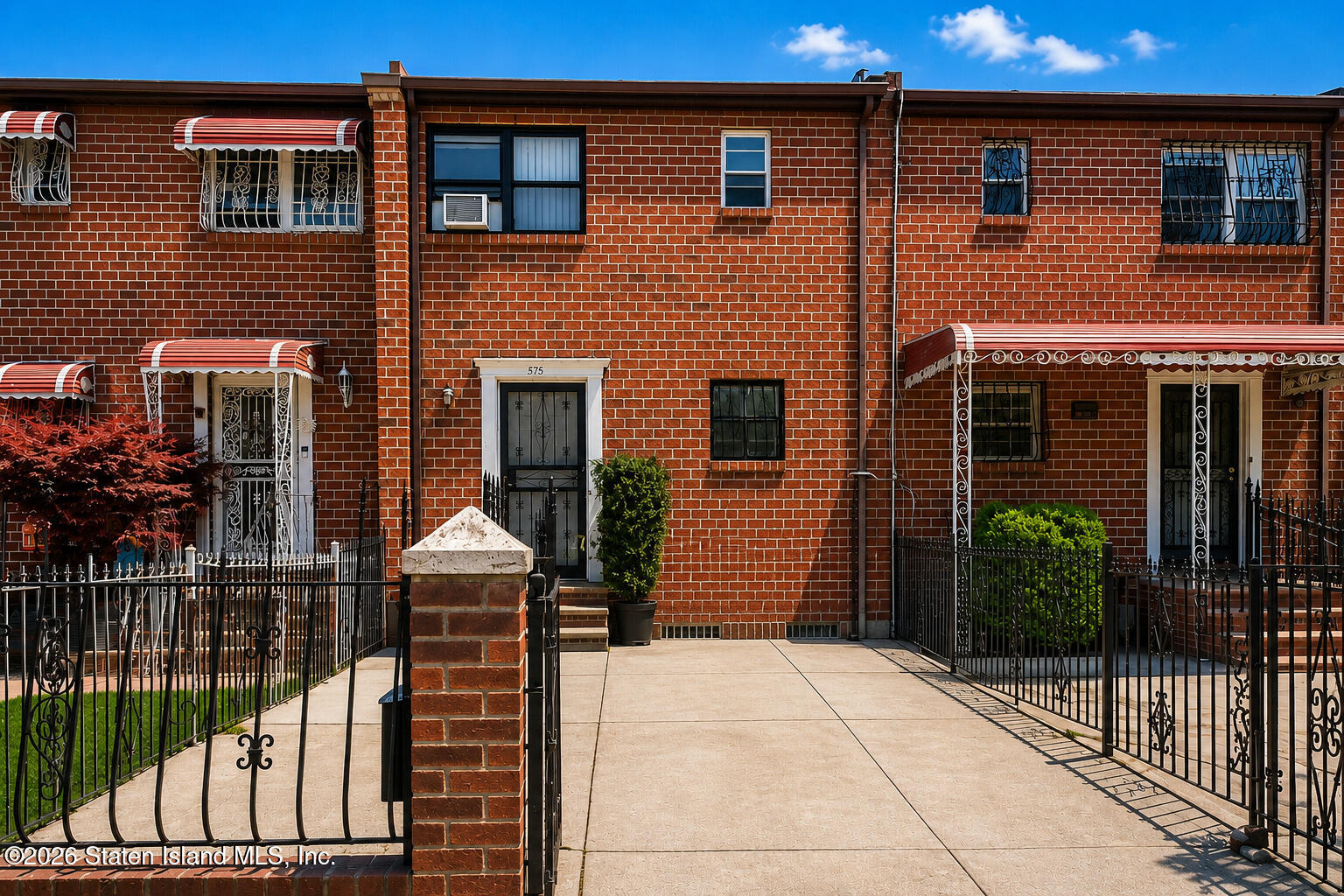 573 Schenck Avenue Image 2