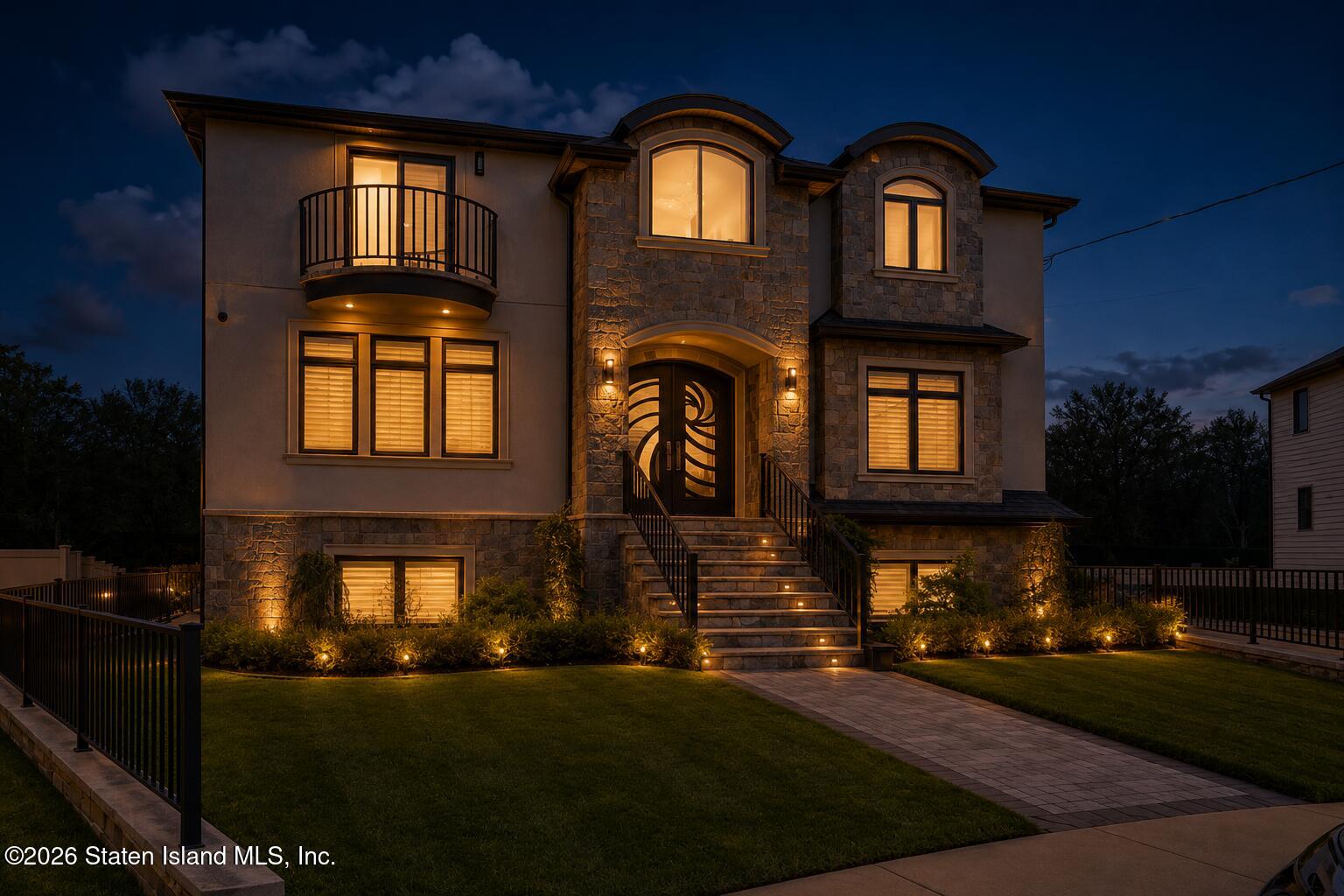 35 Savona Court Image 3