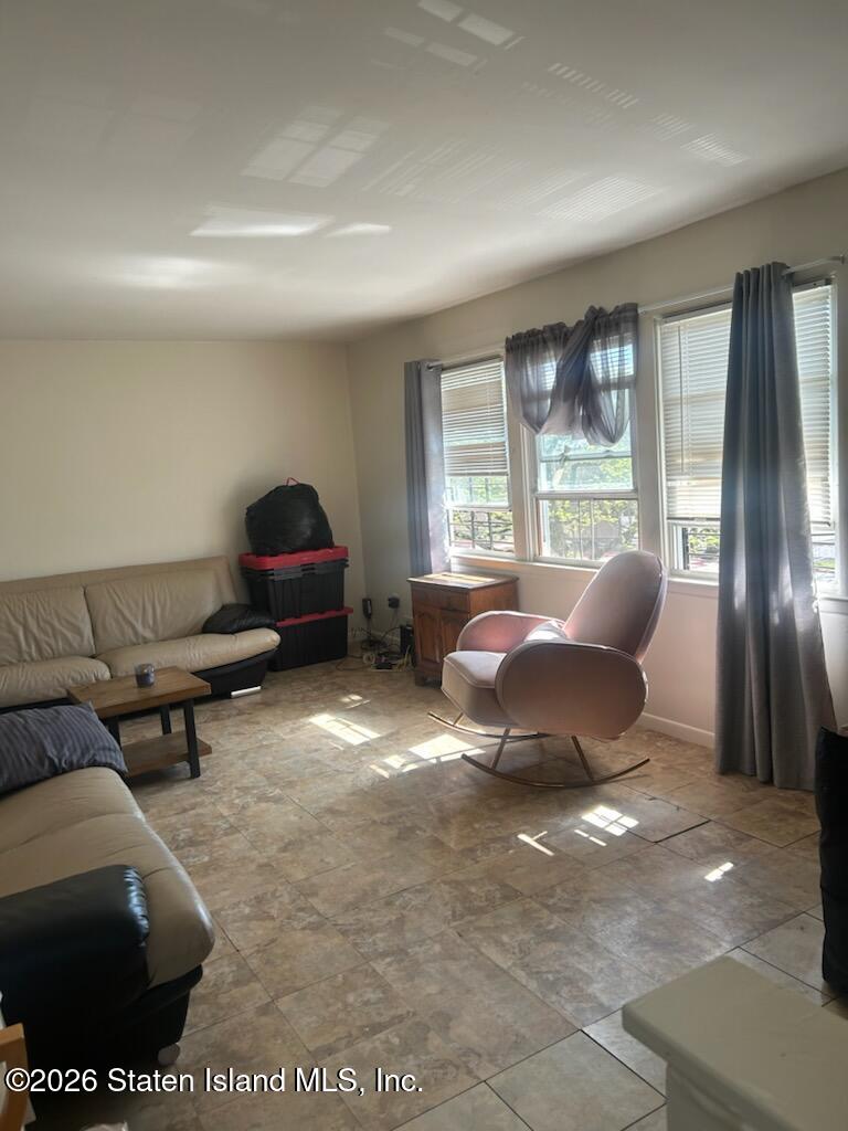 3825 Hylan Boulevard Image 2