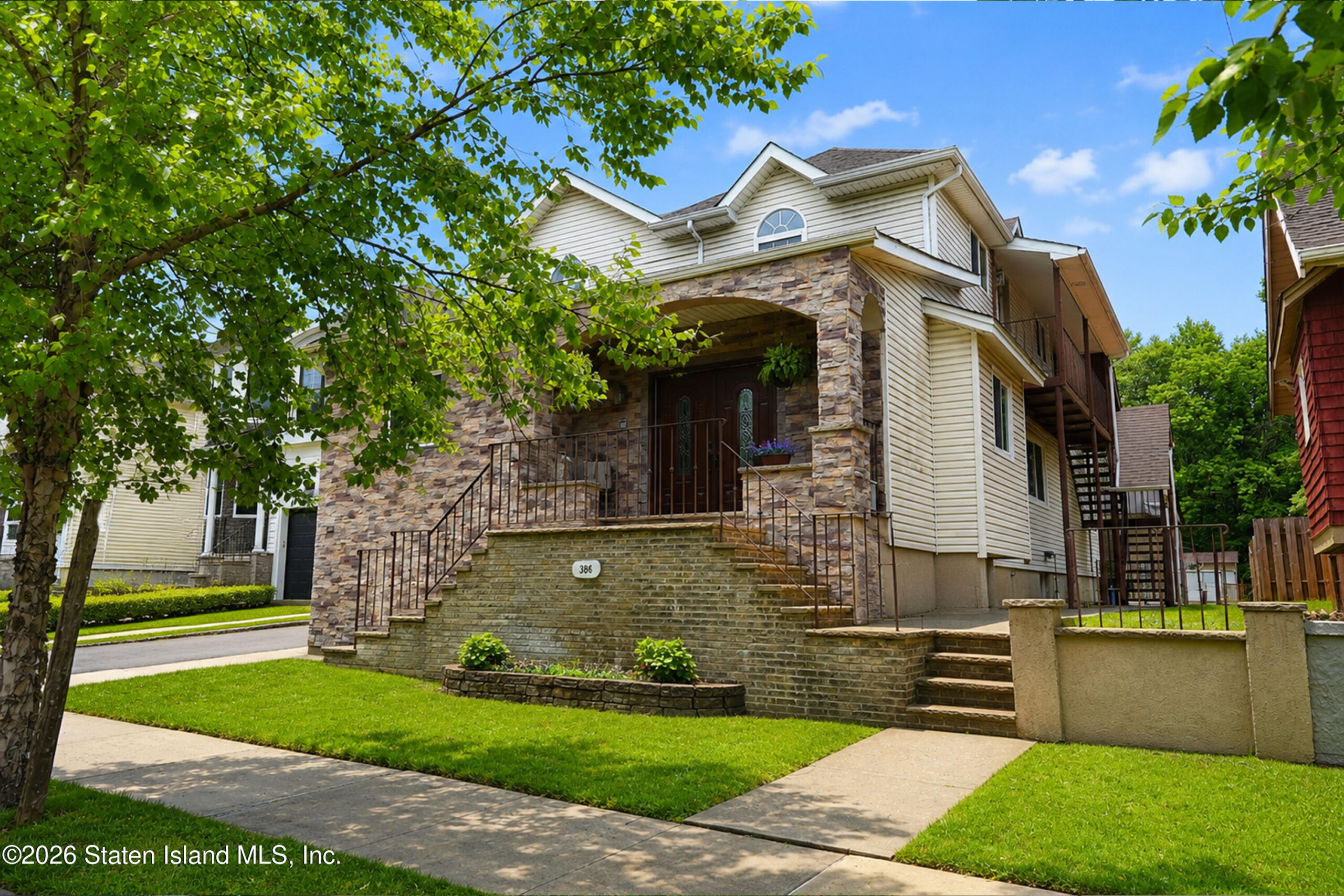 386 Page Avenue Image 1