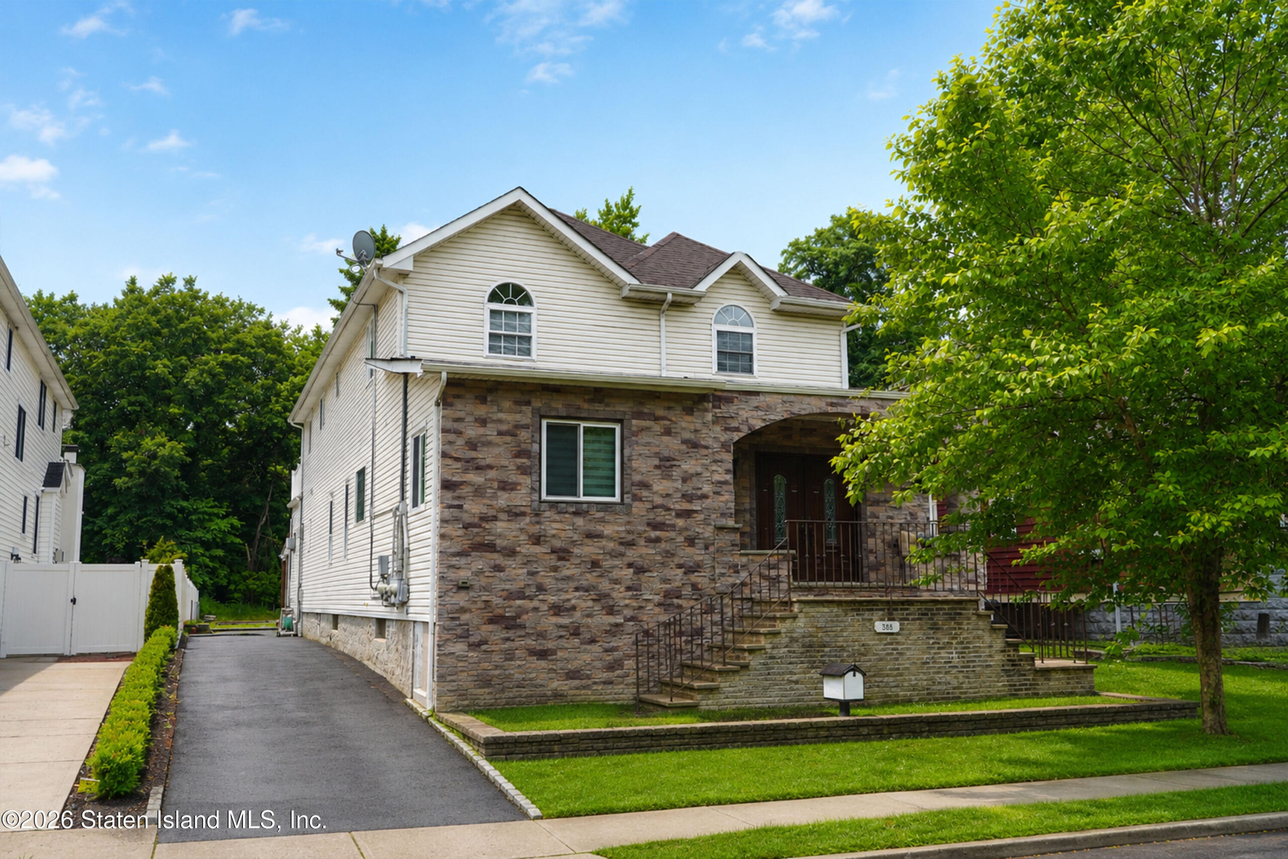 386 Page Avenue Image 2