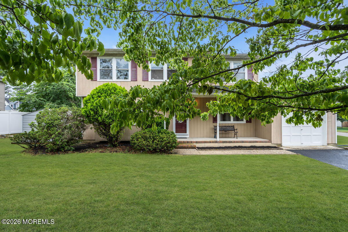 1813 Bismarck Street Image 4