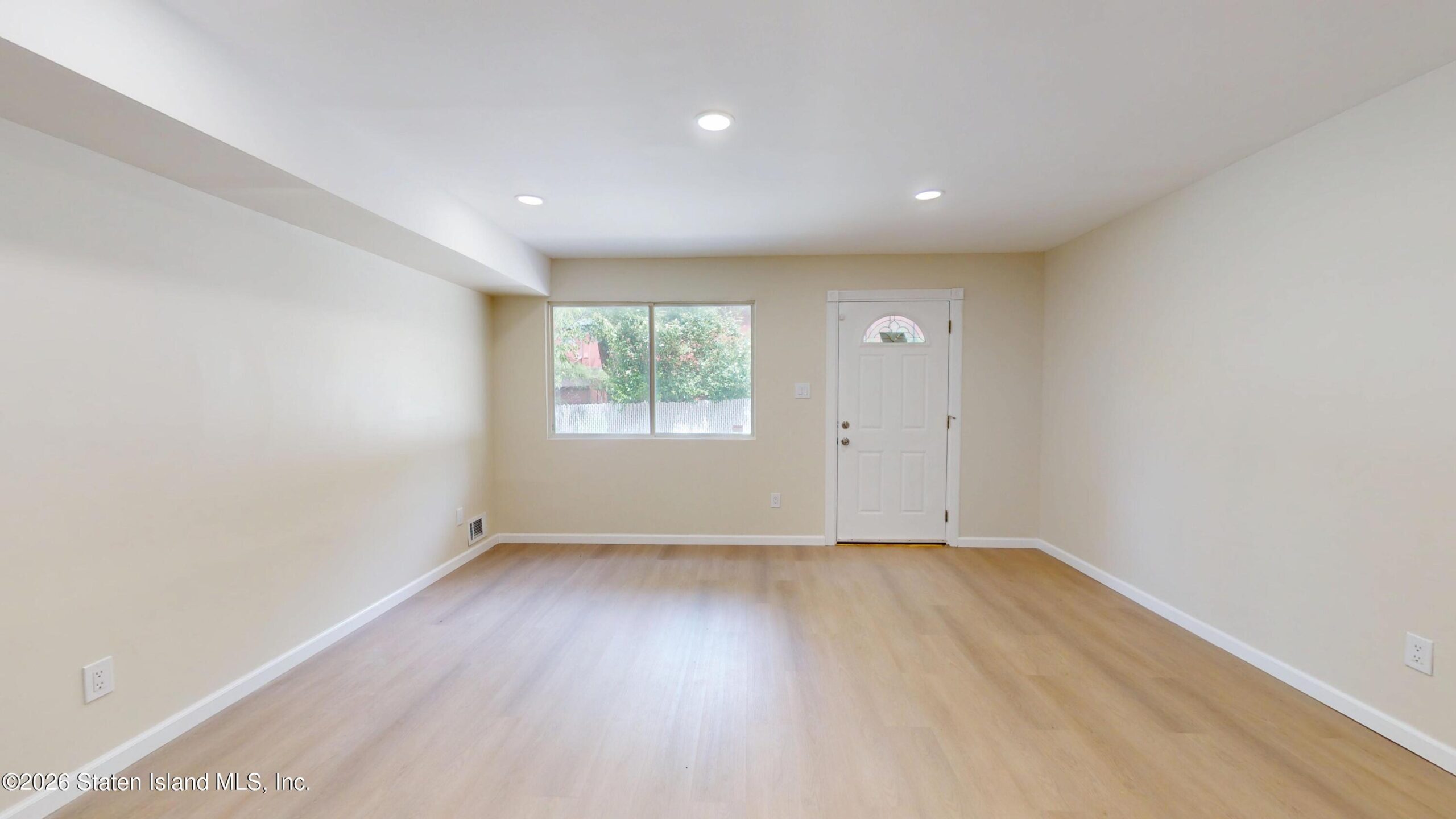 578 Golf View Court, Staten Island, NY, 10314 image 12