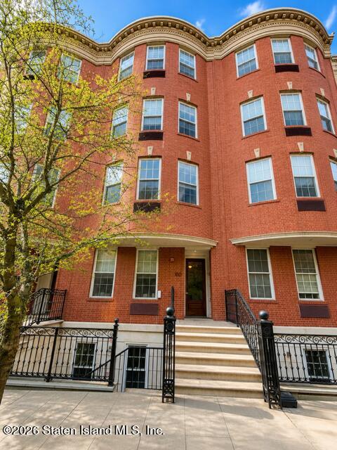 100 Tidewater Street 1g Image 2
