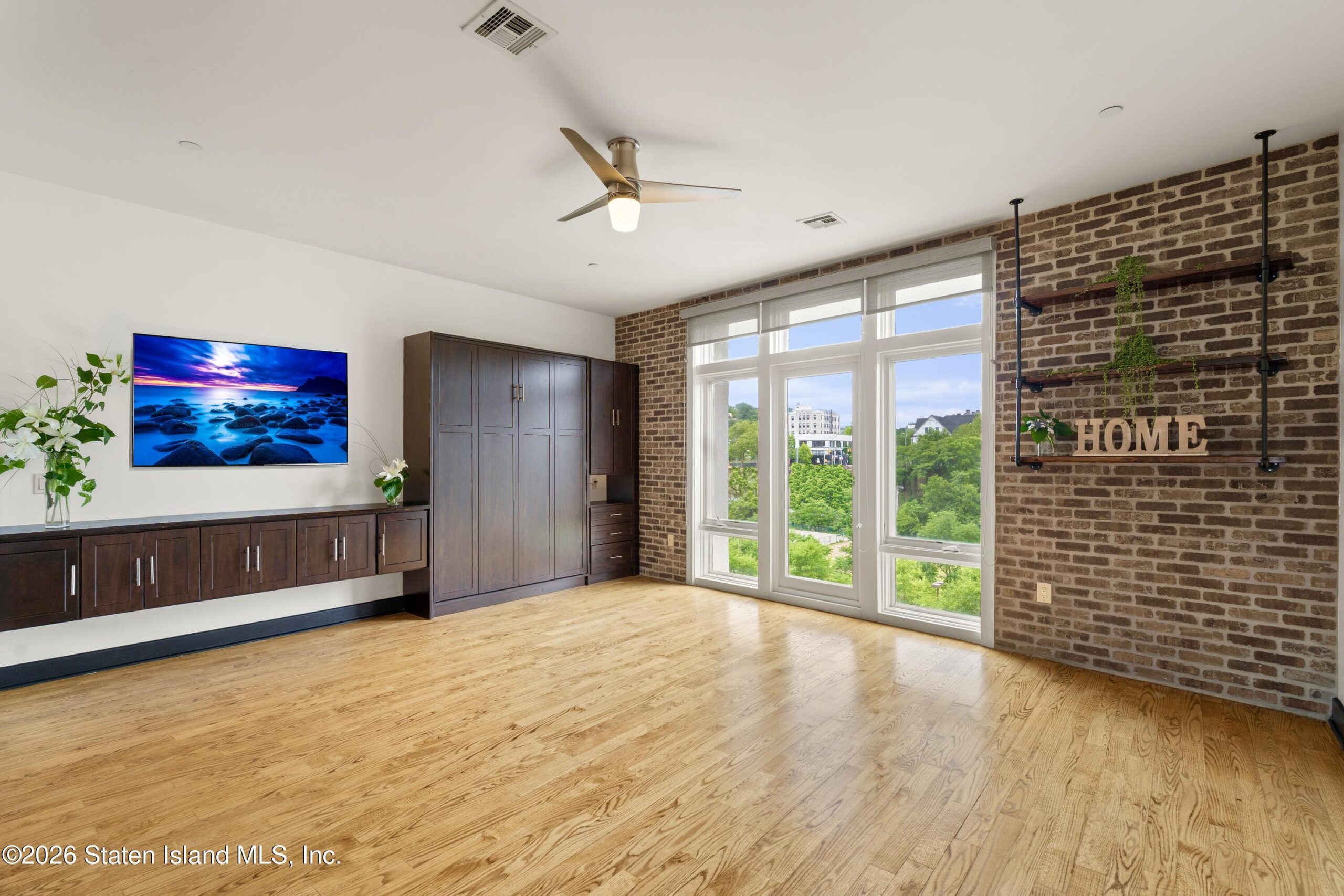 90 Bay Street Landing 5h Image 3