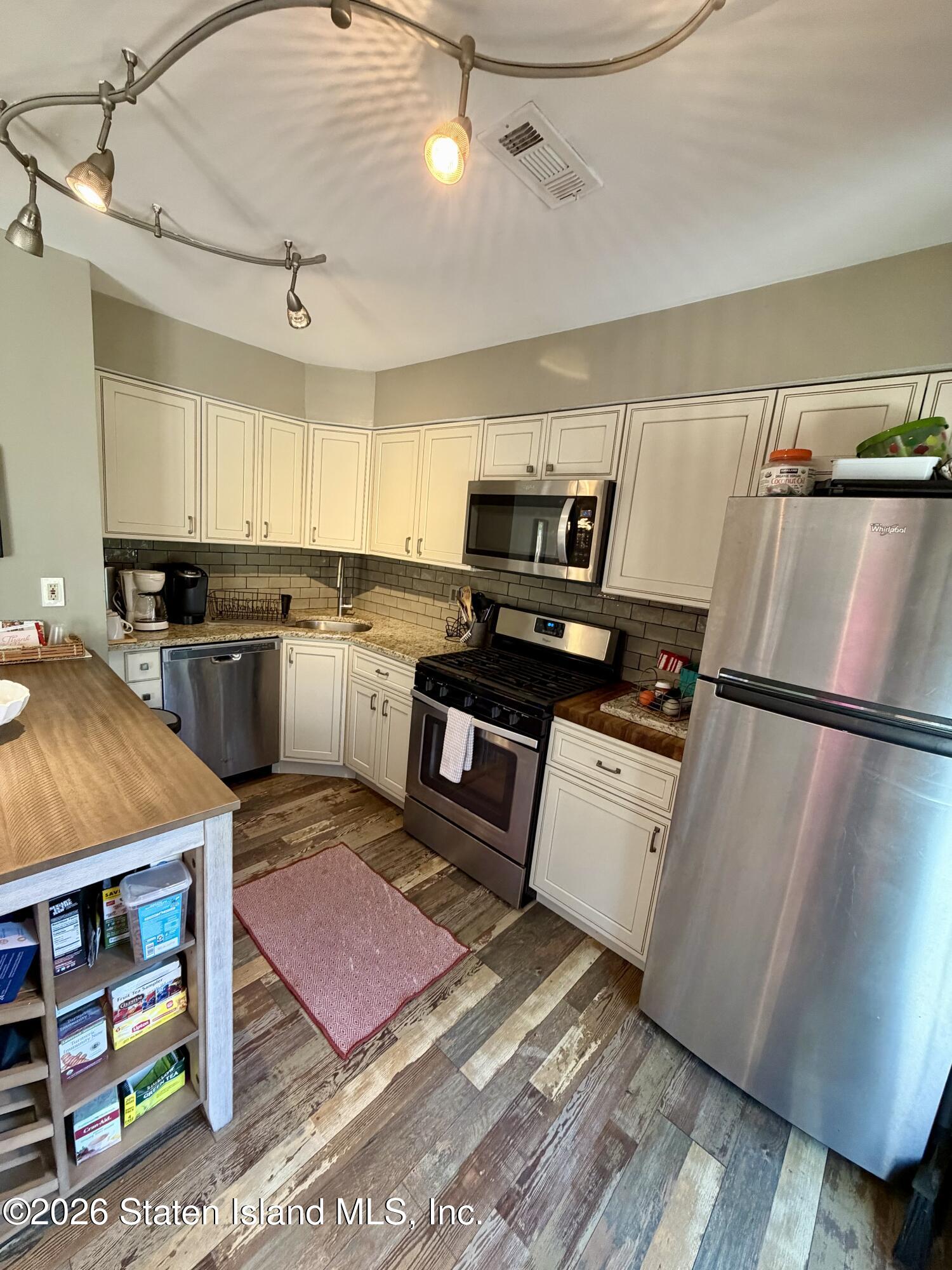 121 Joan Court, Jackson, NJ, 08527 image 28