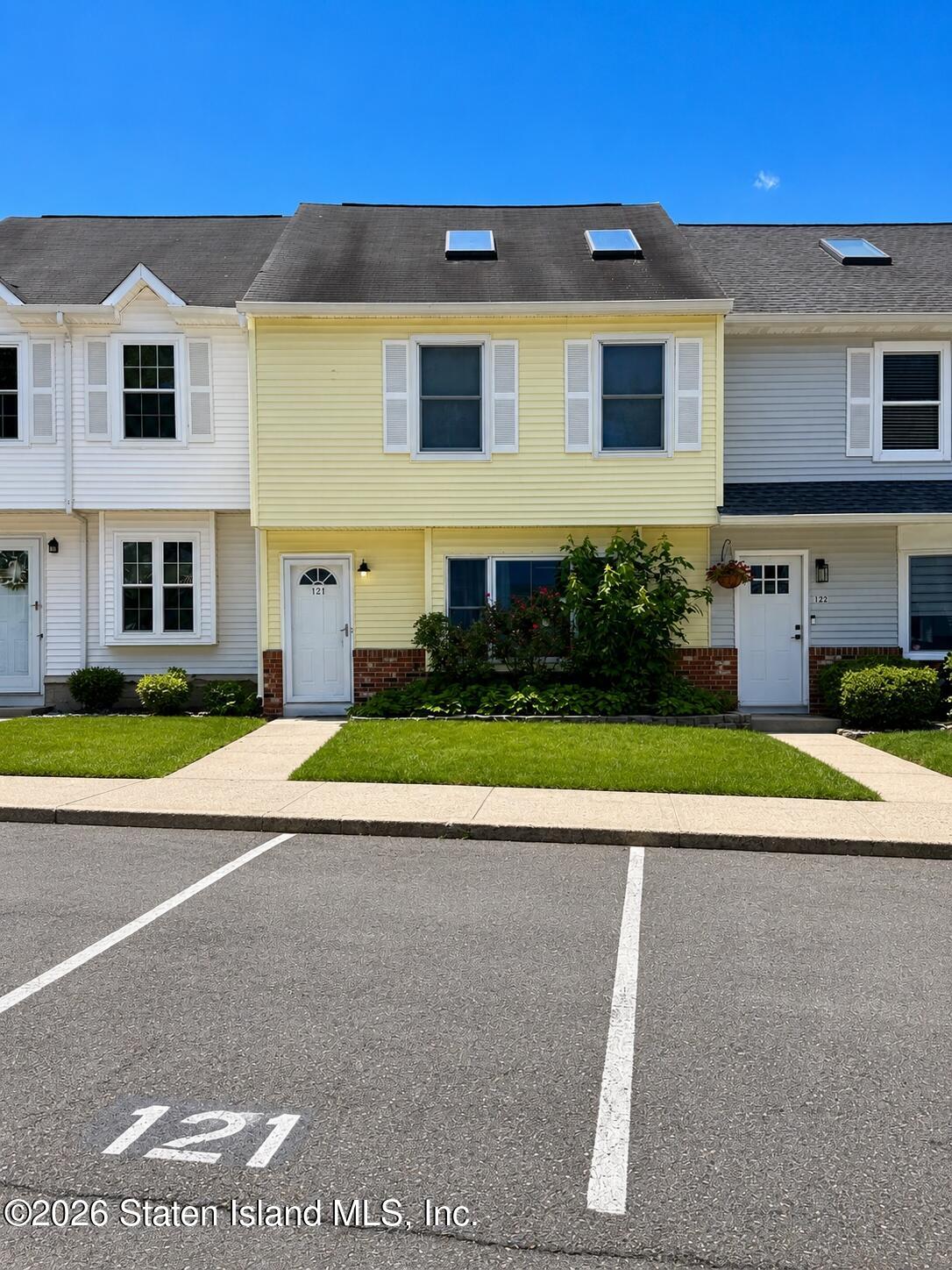 121 Joan Court Image 1