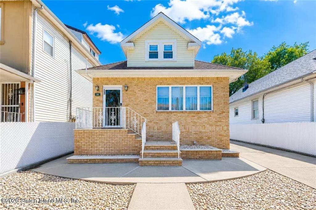 58 Orange Avenue Image 1