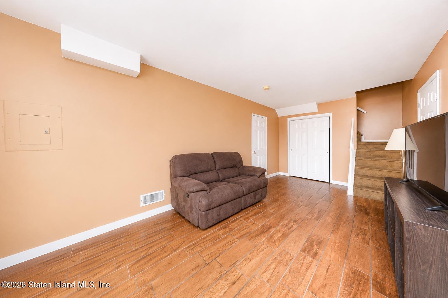 85 Simmons Loop, Staten Island, NY, 10314 image 11