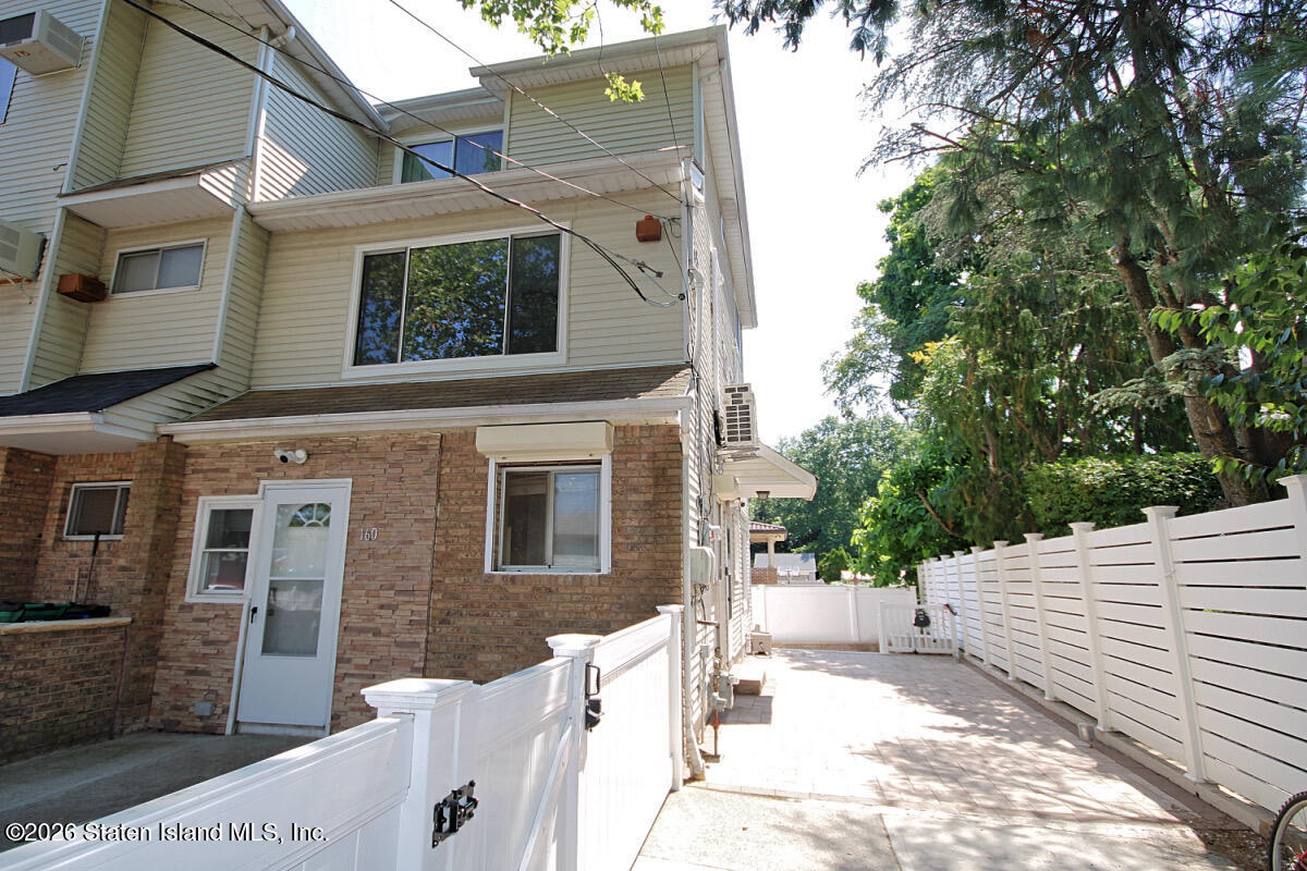 160 Dongan Hills Avenue Image 2