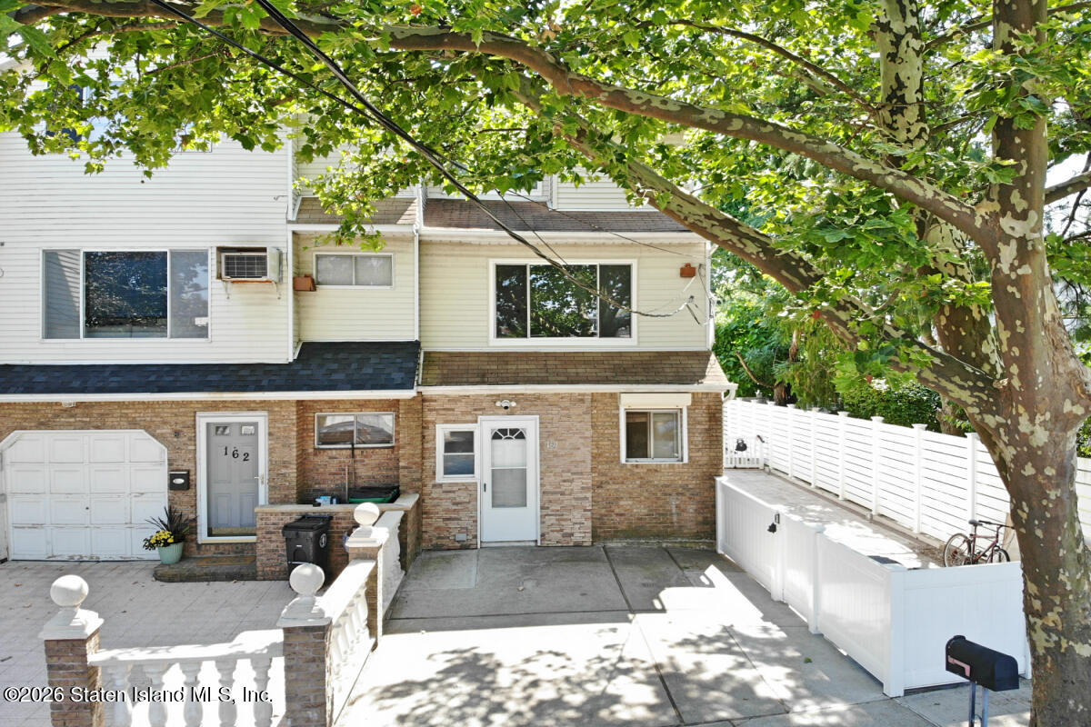 160 Dongan Hills Avenue Image 4
