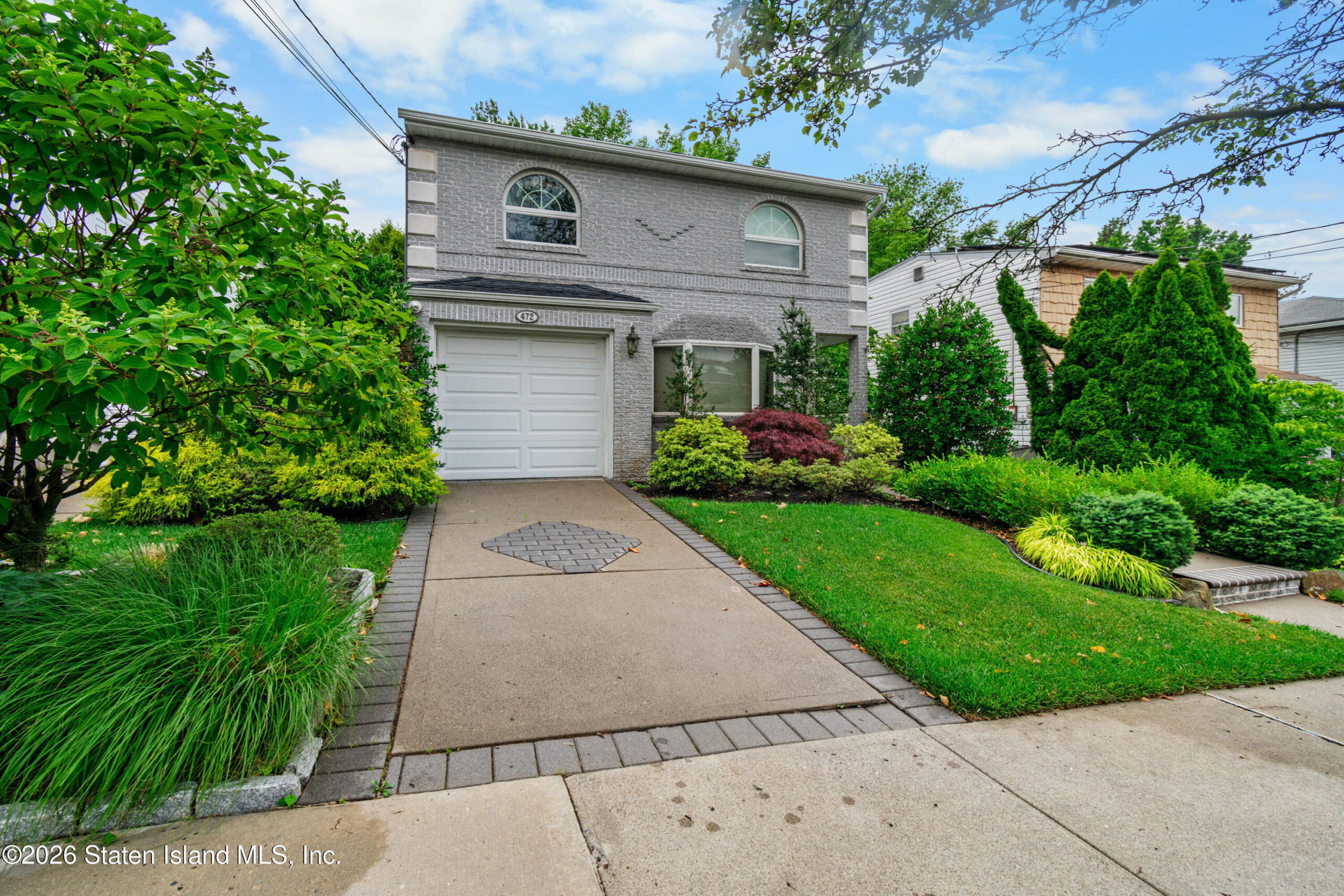 472 Mountainview Avenue Image 2