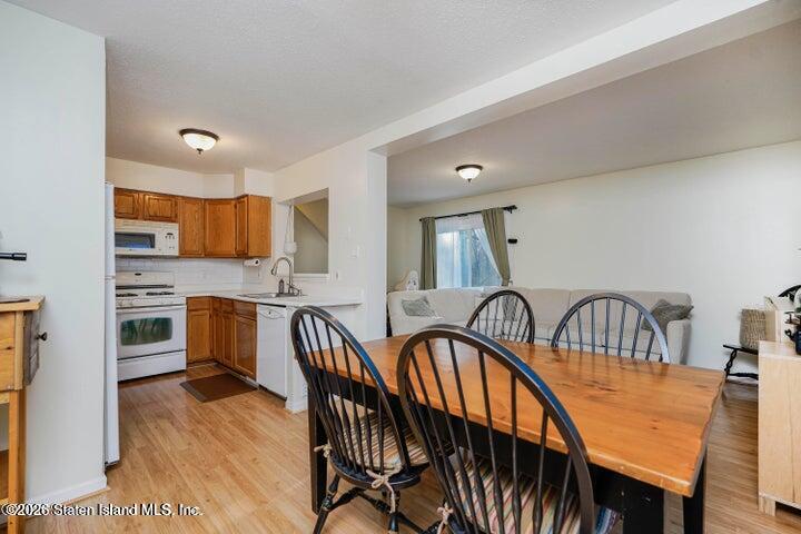 694 Ilyssa Way, Staten Island, NY, 10312 image 13