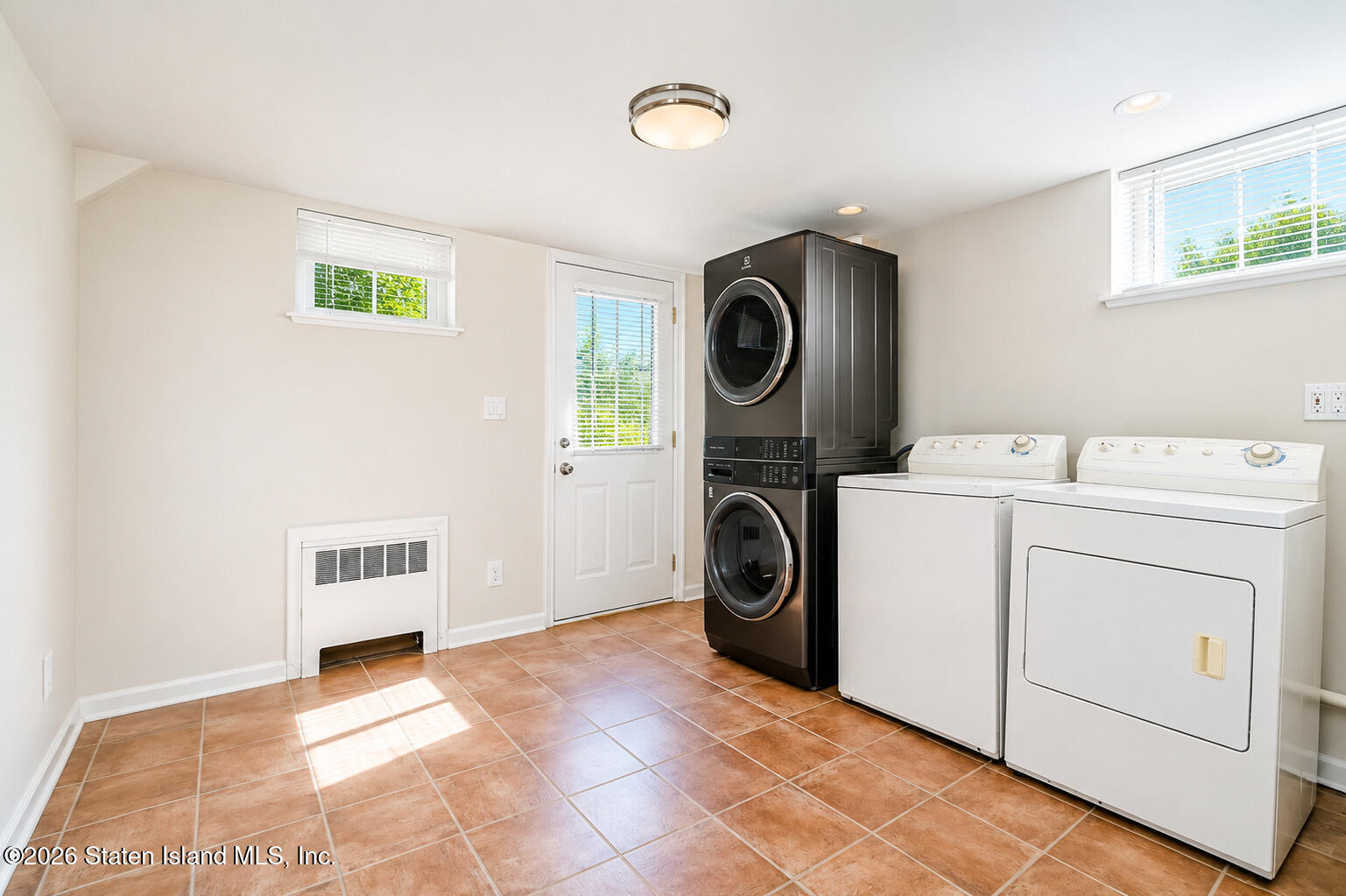 708 Hylan Boulevard, Staten Island, NY, 10305 image 28