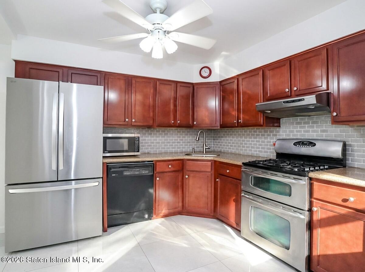 81 E Macon Avenue Image 5