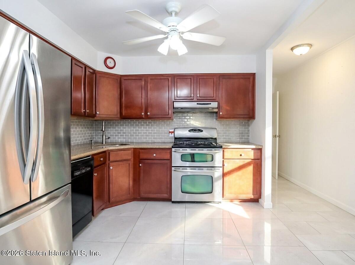 81 E Macon Avenue Image 4