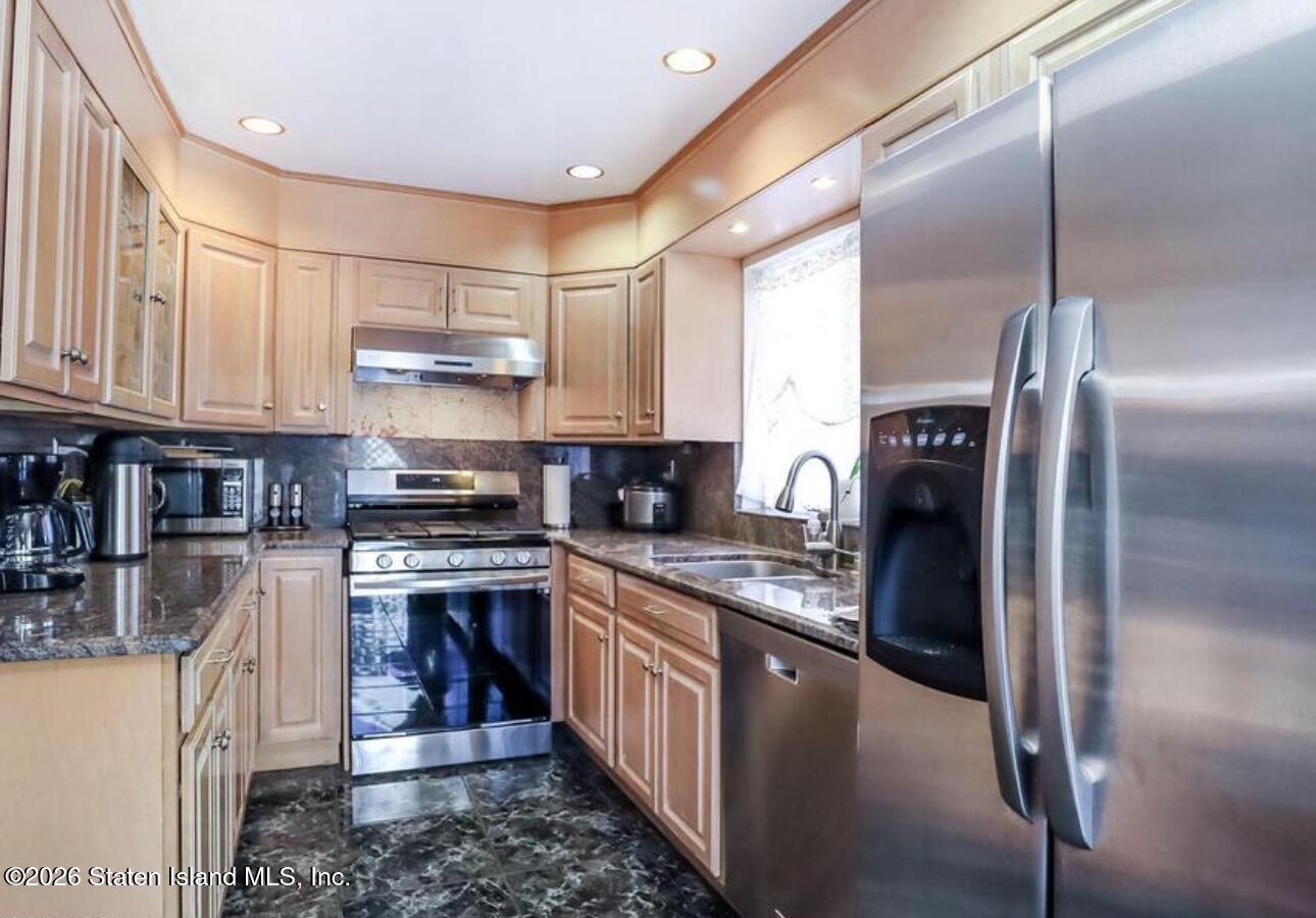 45 Fairlawn Loop, Staten Island, NY, 10308 image 9