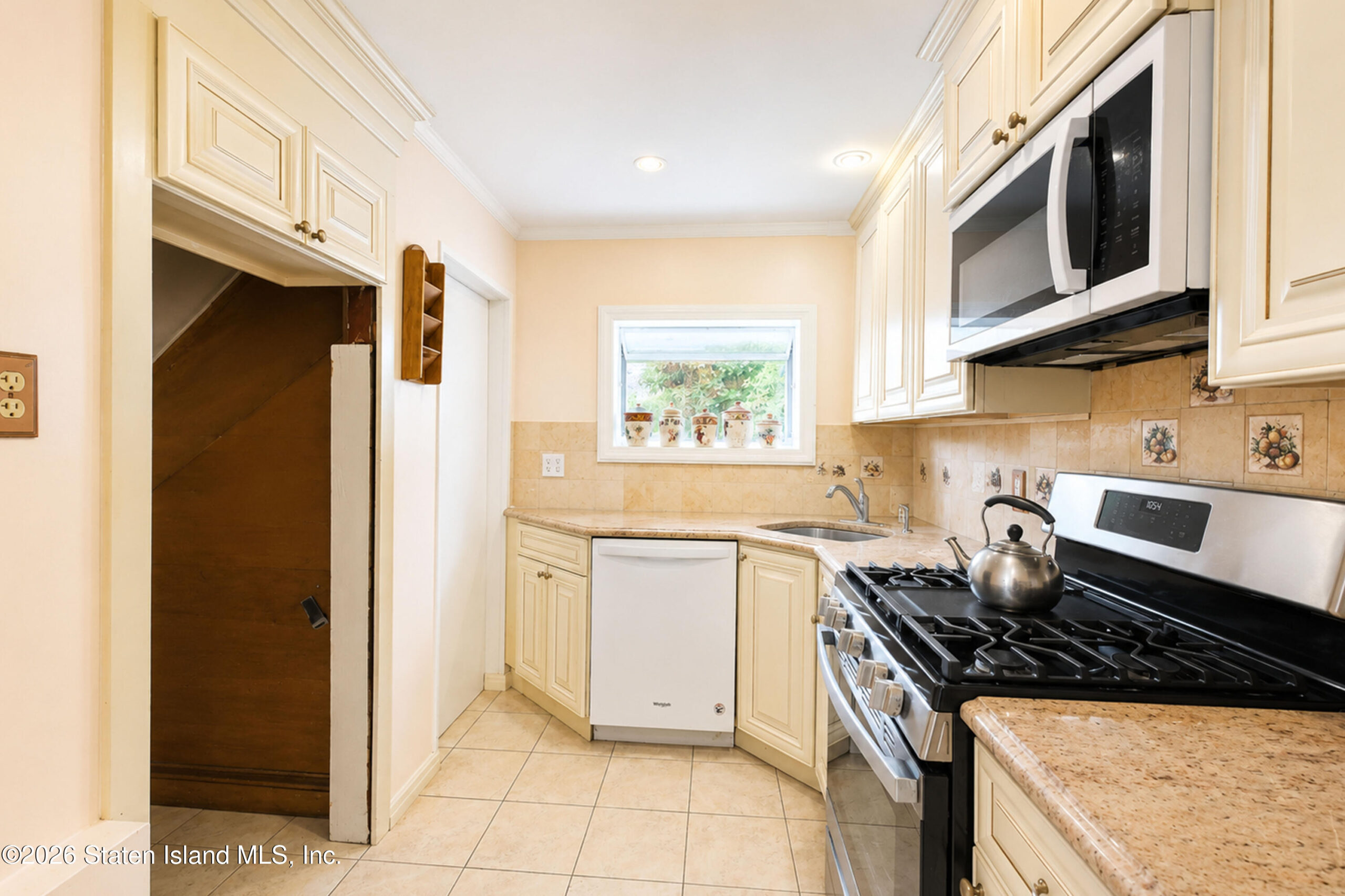 196 Prescott Avenue, Staten Island, NY, 10306 image 6