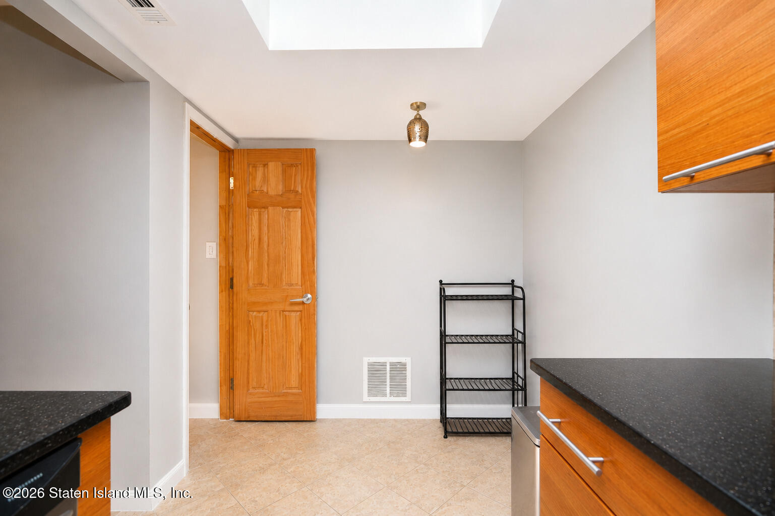 2008 Arthur Kill Road, Staten Island, NY, 10312 image 10