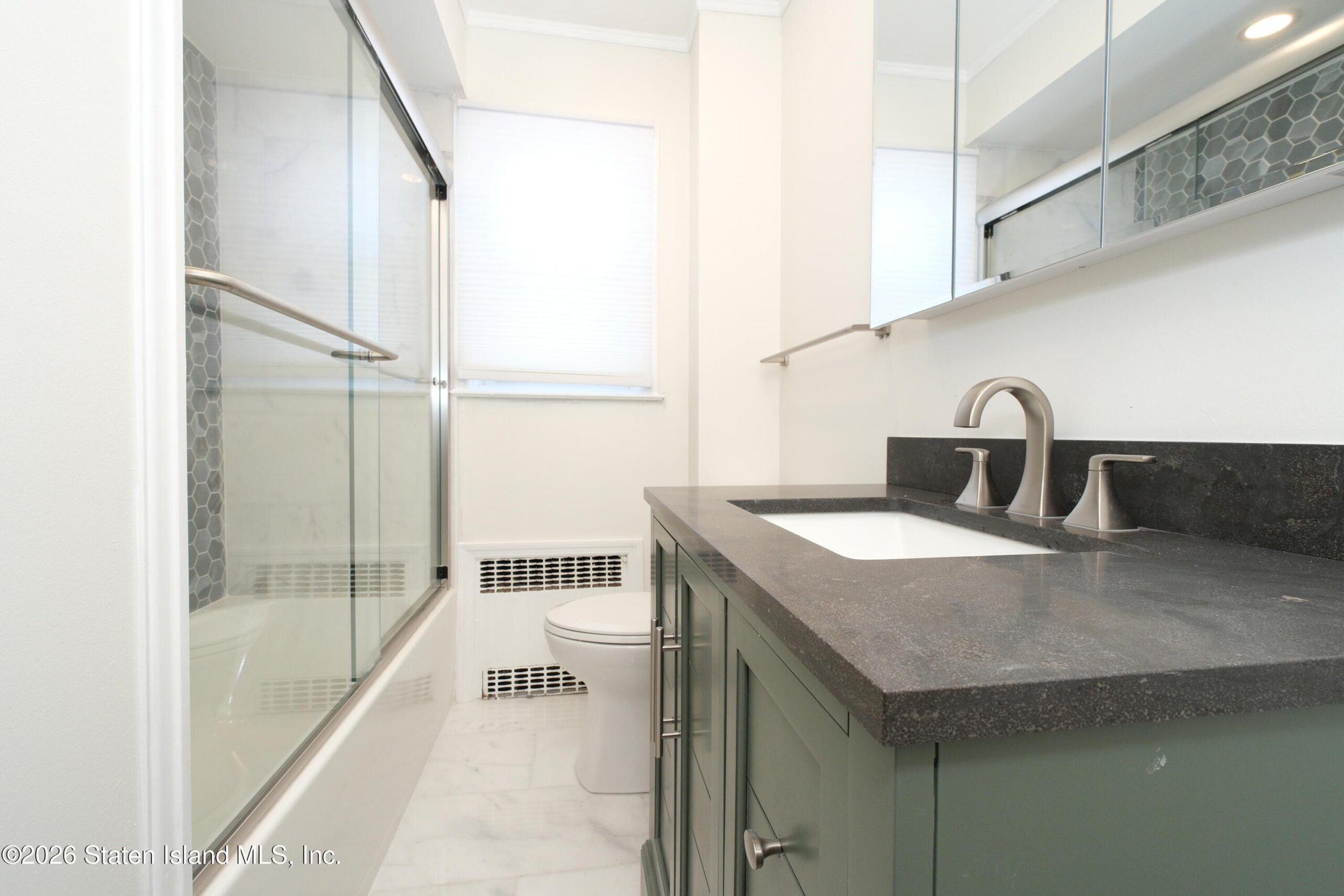 708 Hylan Boulevard, Staten Island, NY, 10305 image 40