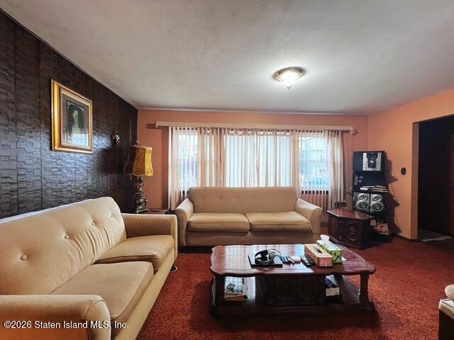 125 Reid Avenue Image 4