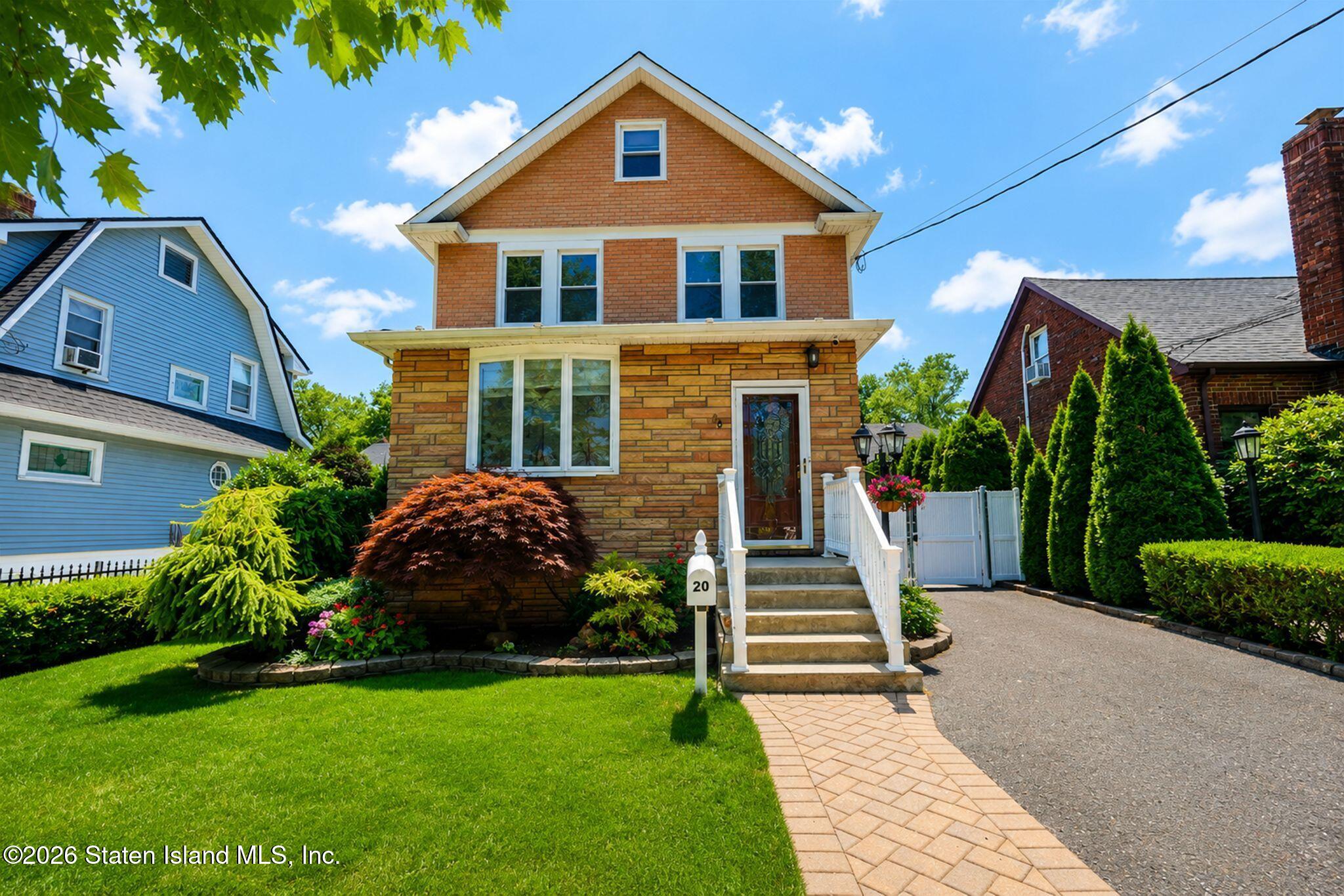 20 Bancroft Avenue Image 2
