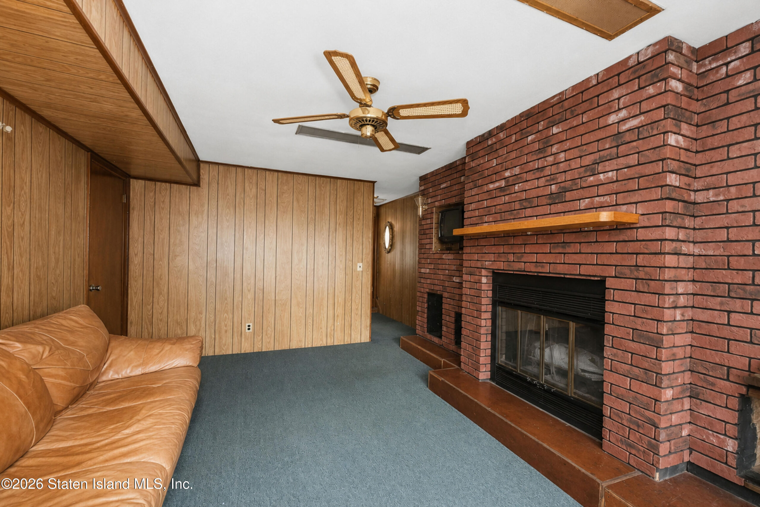 664 Rensselaer Avenue Image 4