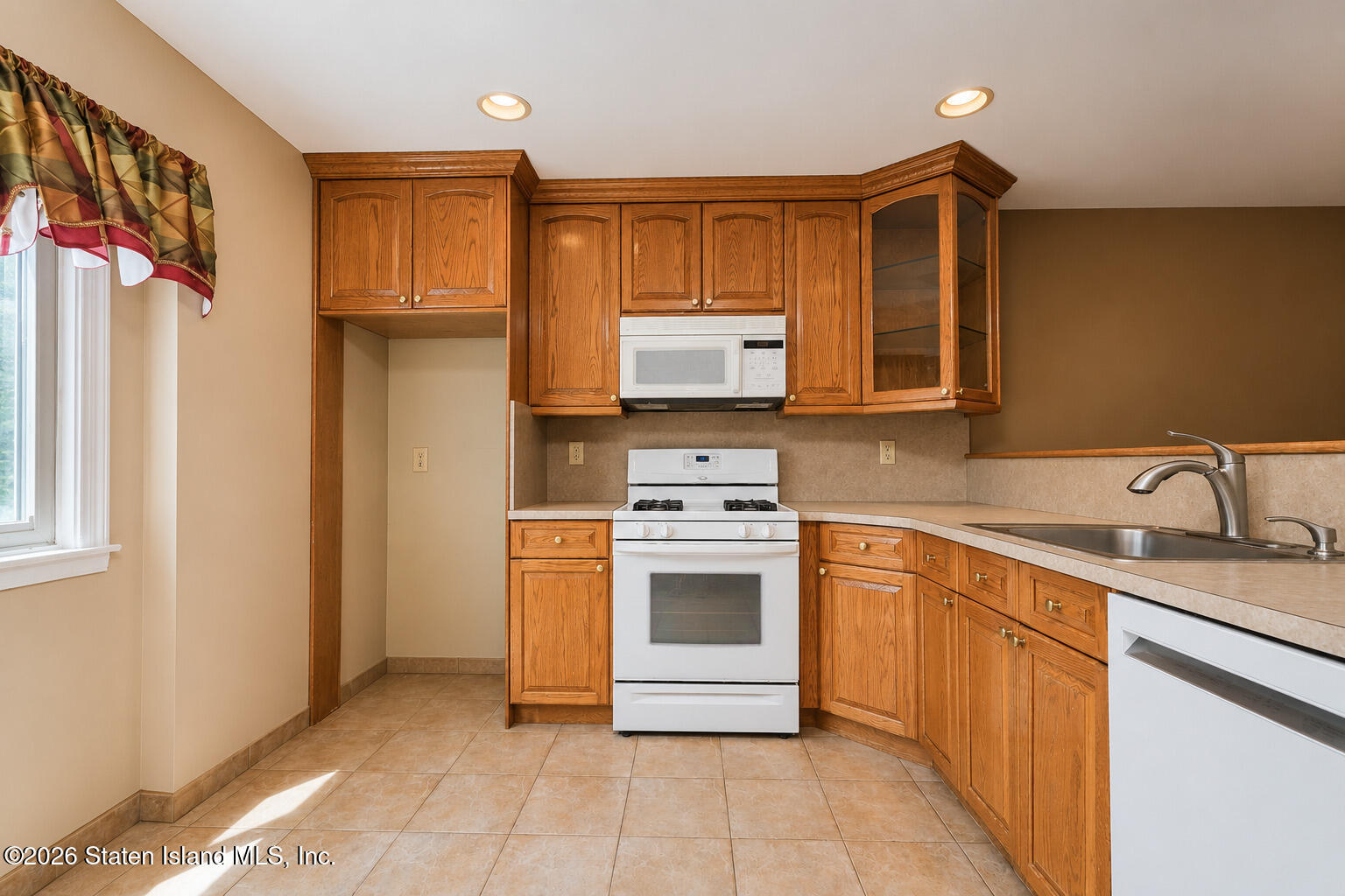 47 Pembrook Loop, Staten Island, NY, 10309 image 11