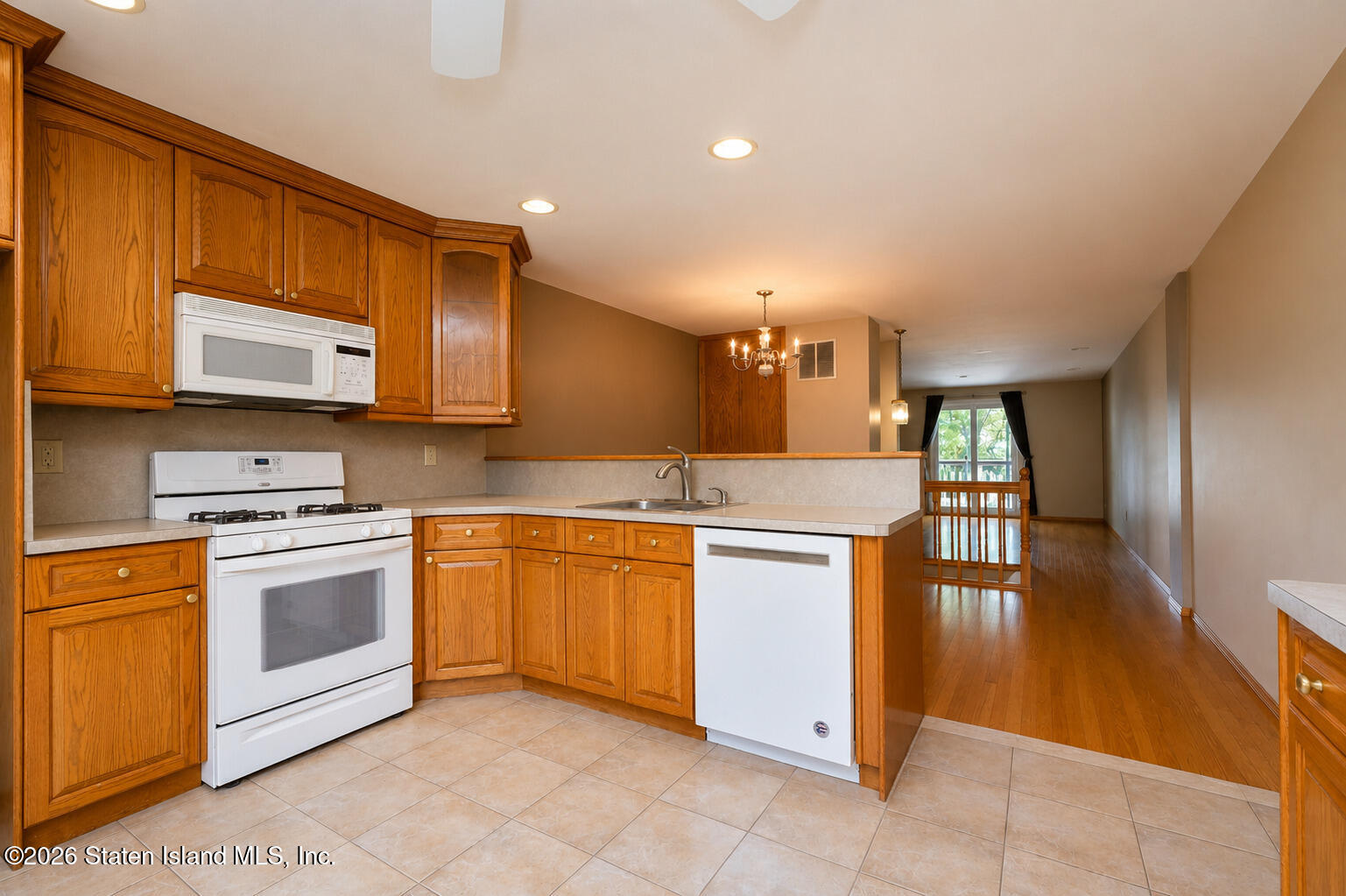 47 Pembrook Loop, Staten Island, NY, 10309 image 12